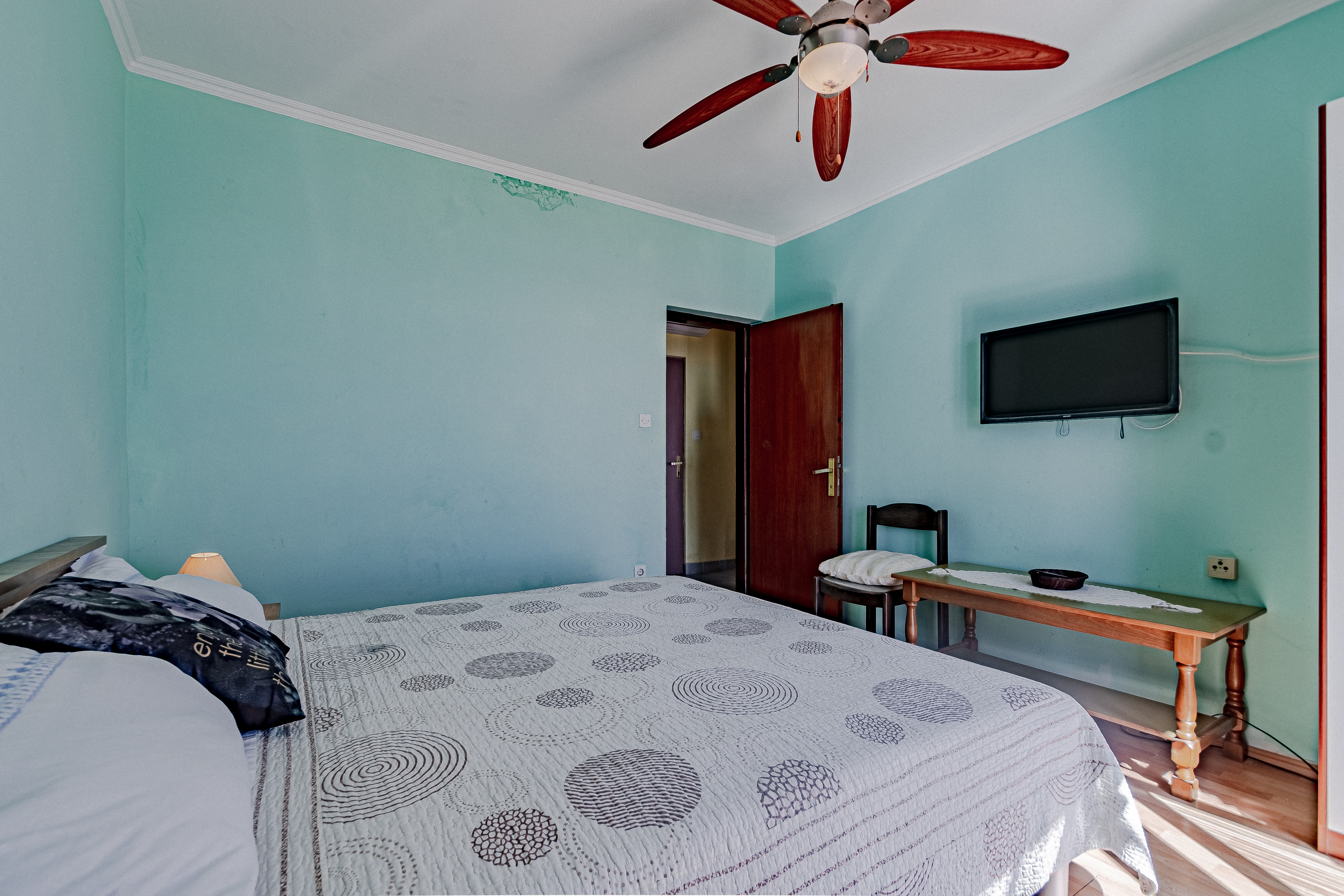 Two bedroom apartment near beach Zavalatica, Korčula  A-c