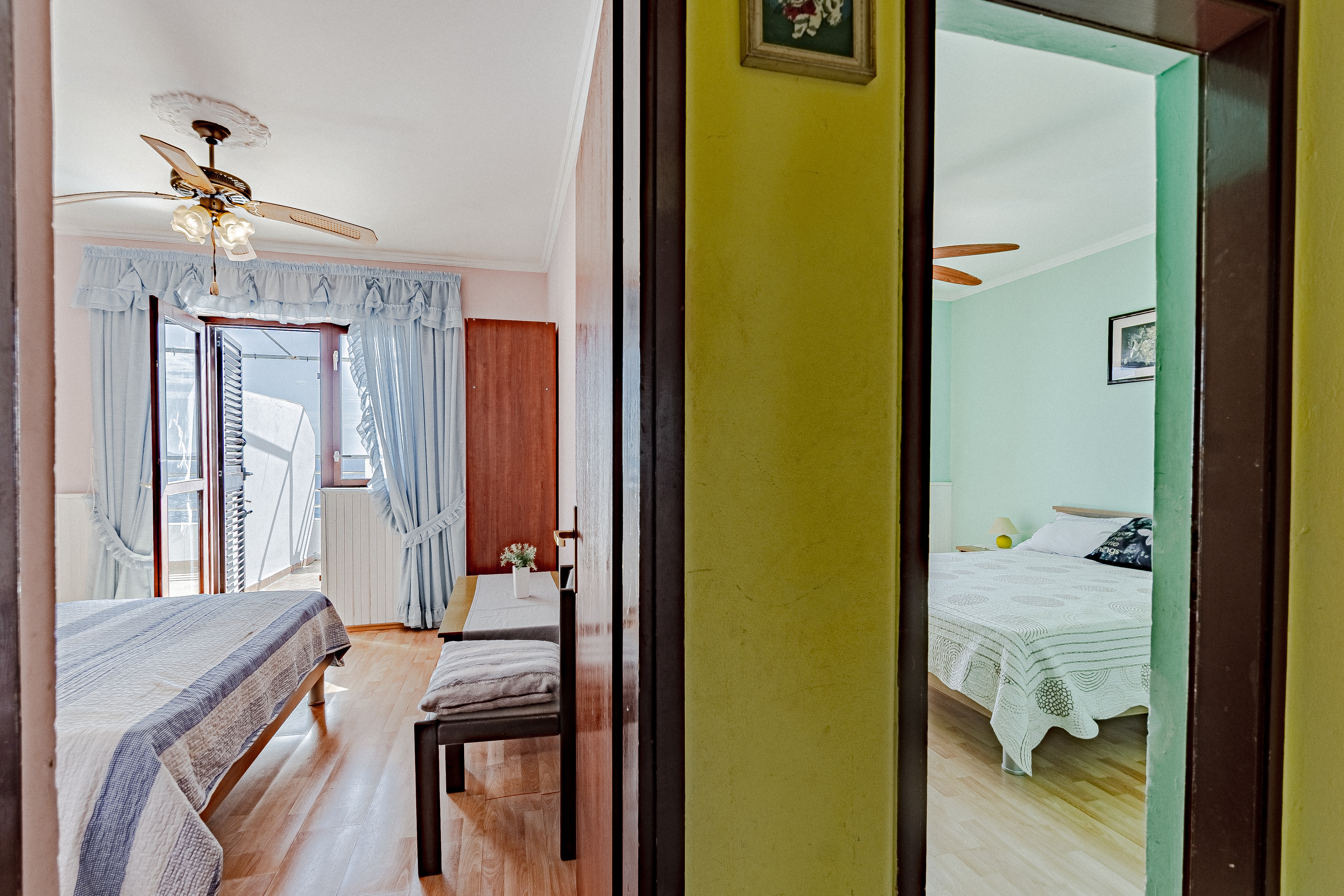 Two bedroom apartment near beach Zavalatica, Korčula  A-c