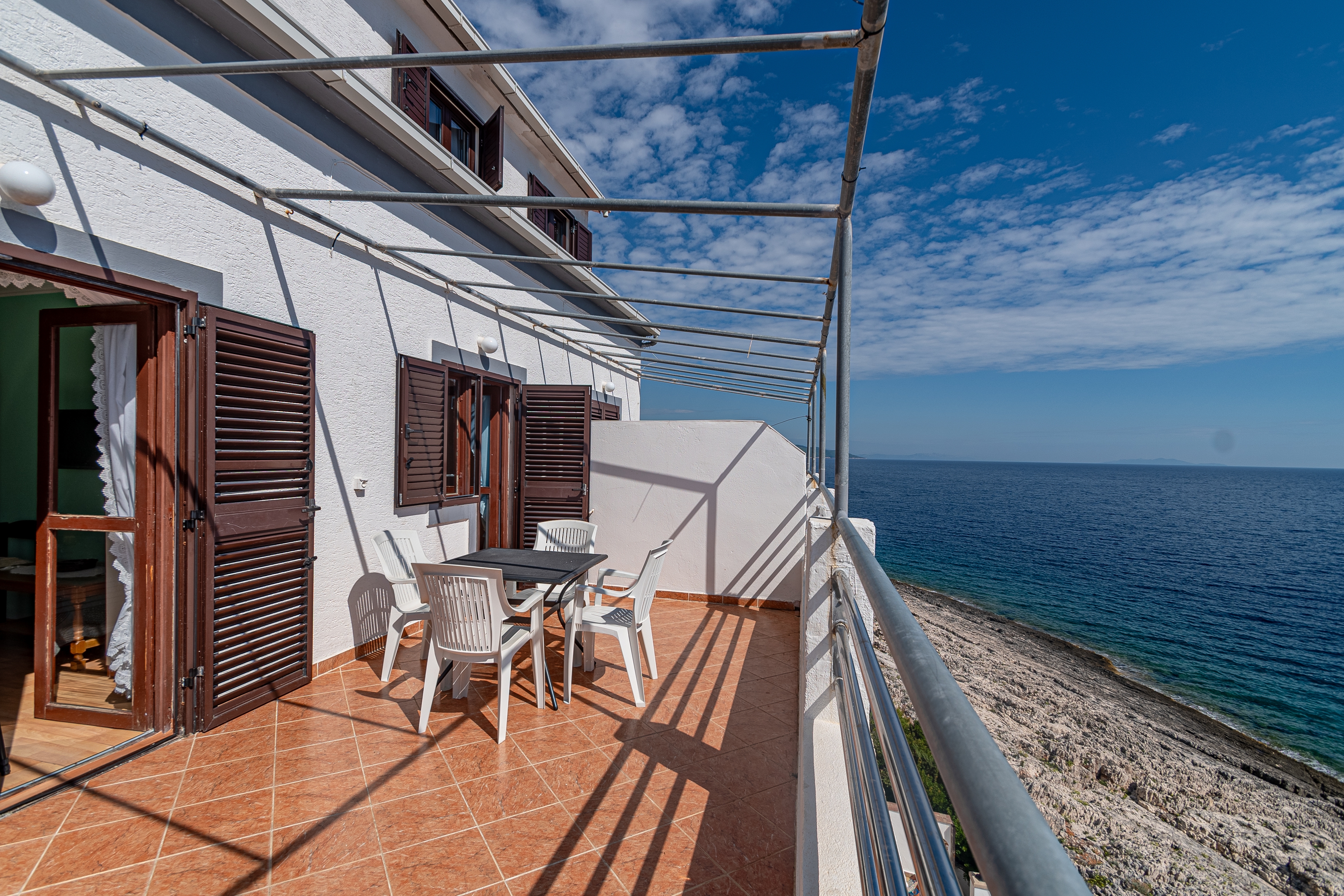 Two bedroom apartment near beach Zavalatica, Korčula  A-c