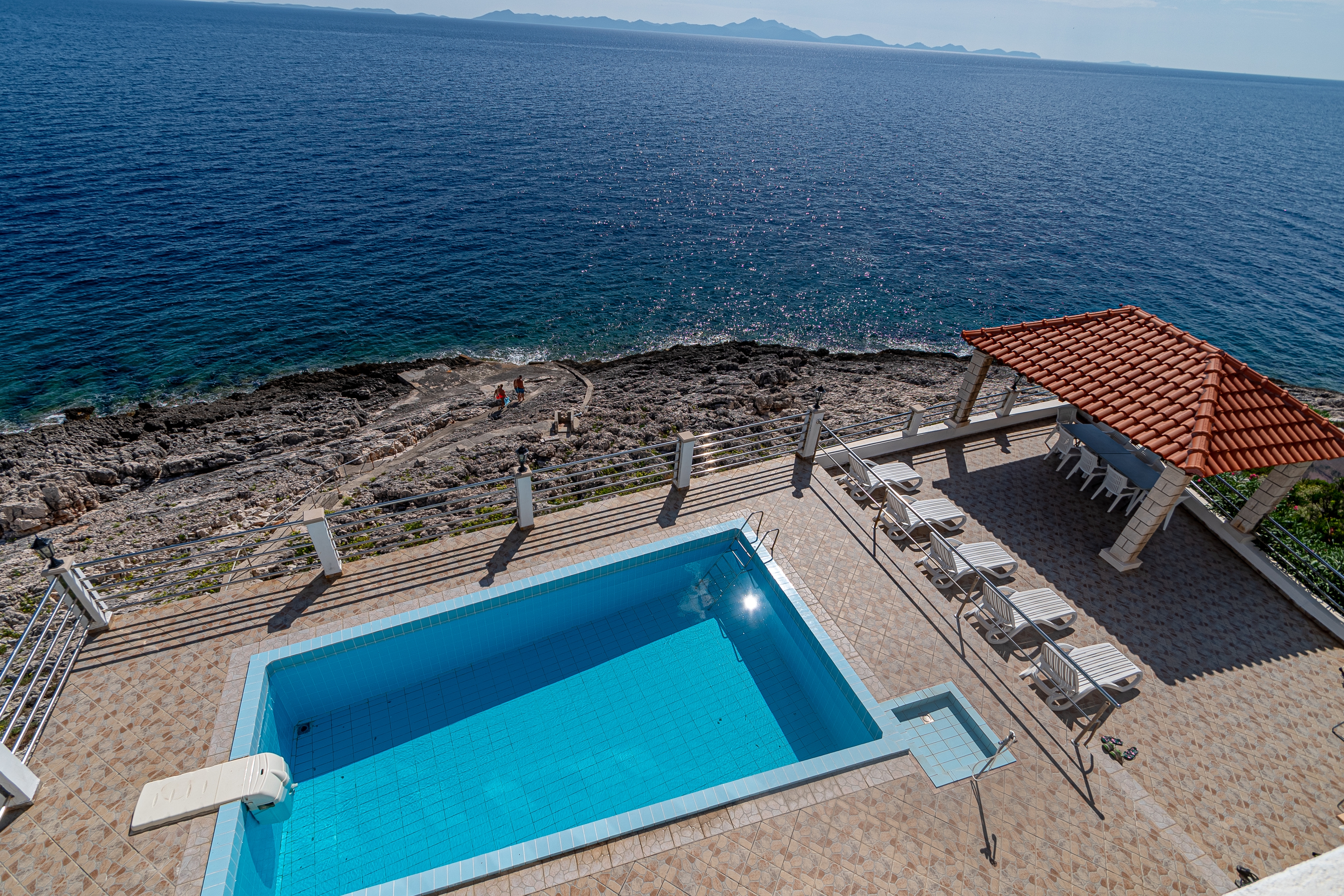 Two bedroom apartment near beach Zavalatica, Korčula  A-c