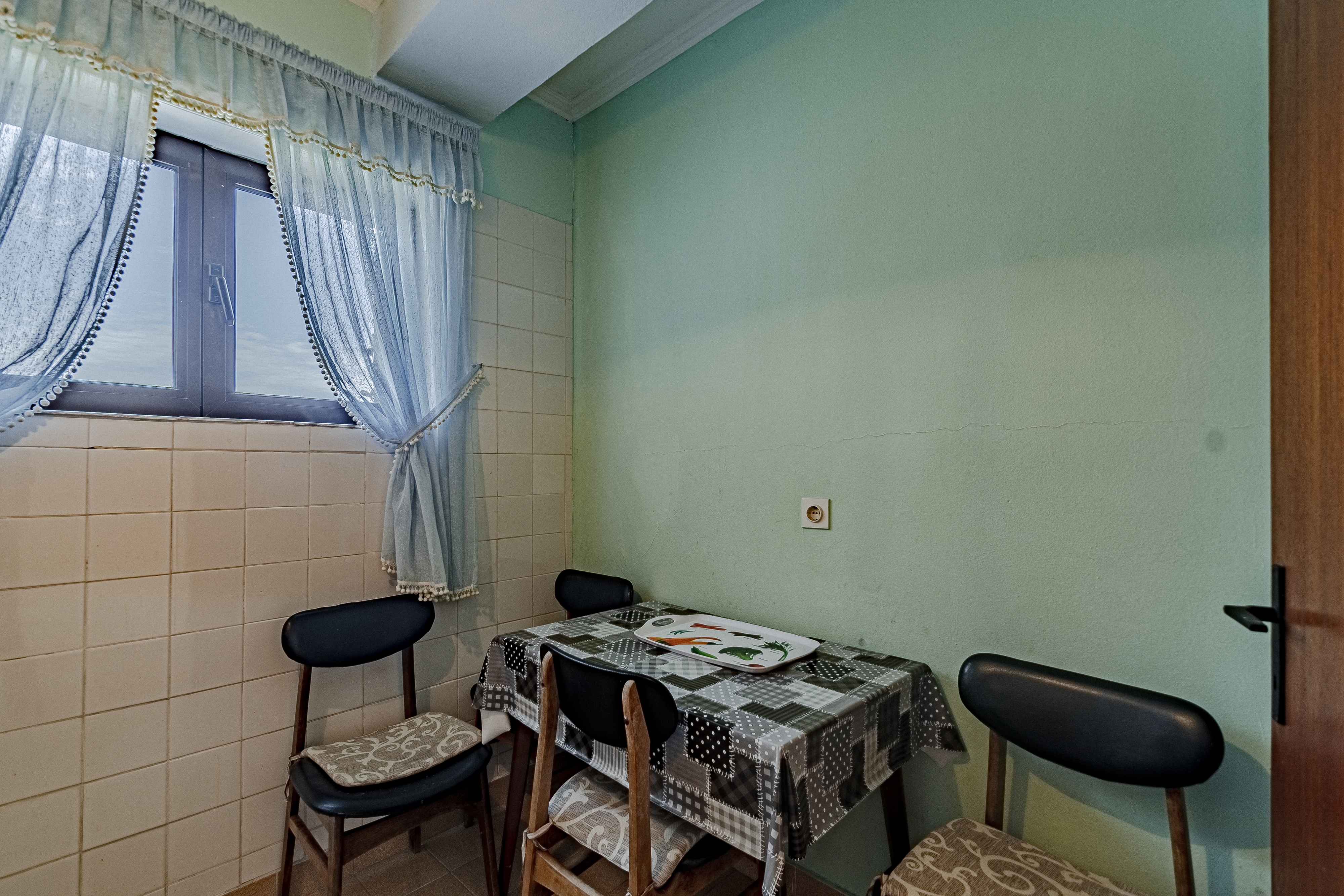 Two bedroom apartment near beach Zavalatica, Korčula  A-d