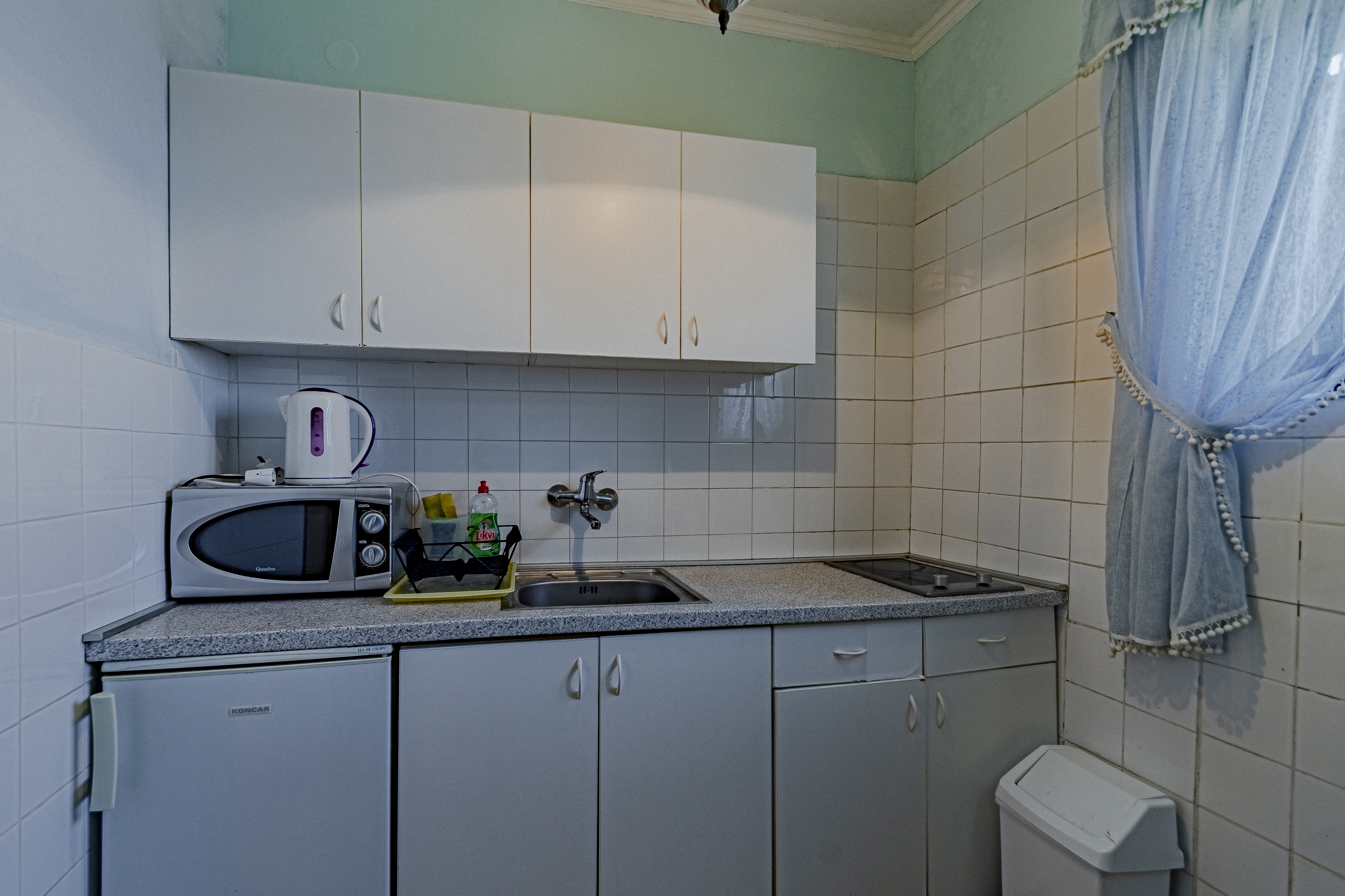 Two bedroom apartment near beach Zavalatica, Korčula  A-d
