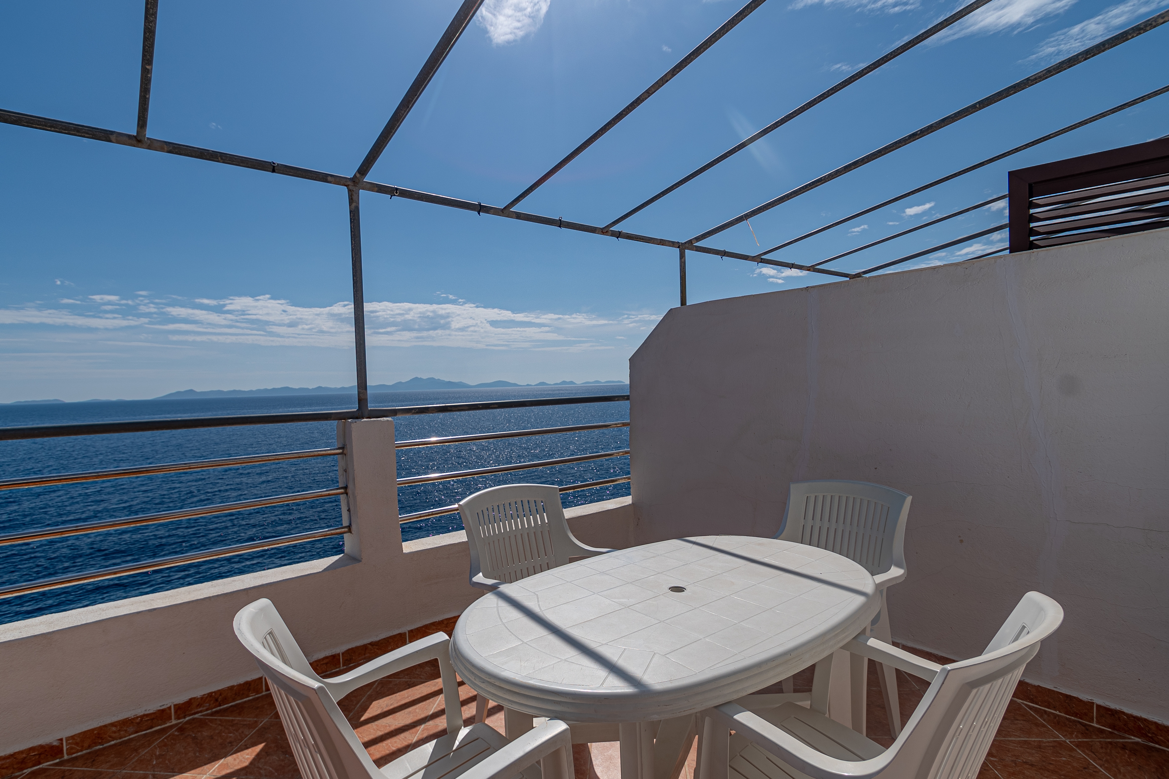 Two bedroom apartment near beach Zavalatica, Korčula  A-d
