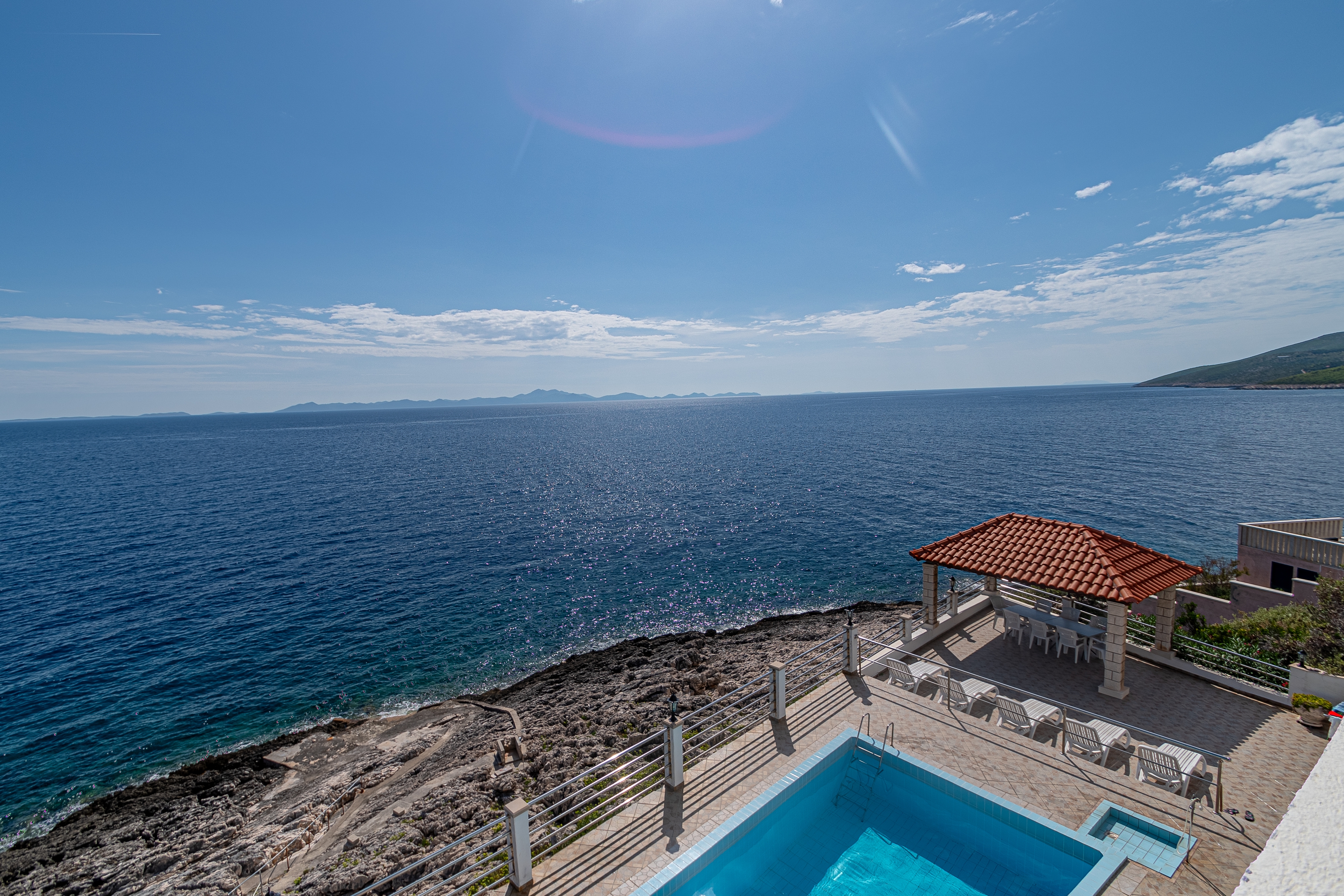 Two bedroom apartment near beach Zavalatica, Korčula  A-d