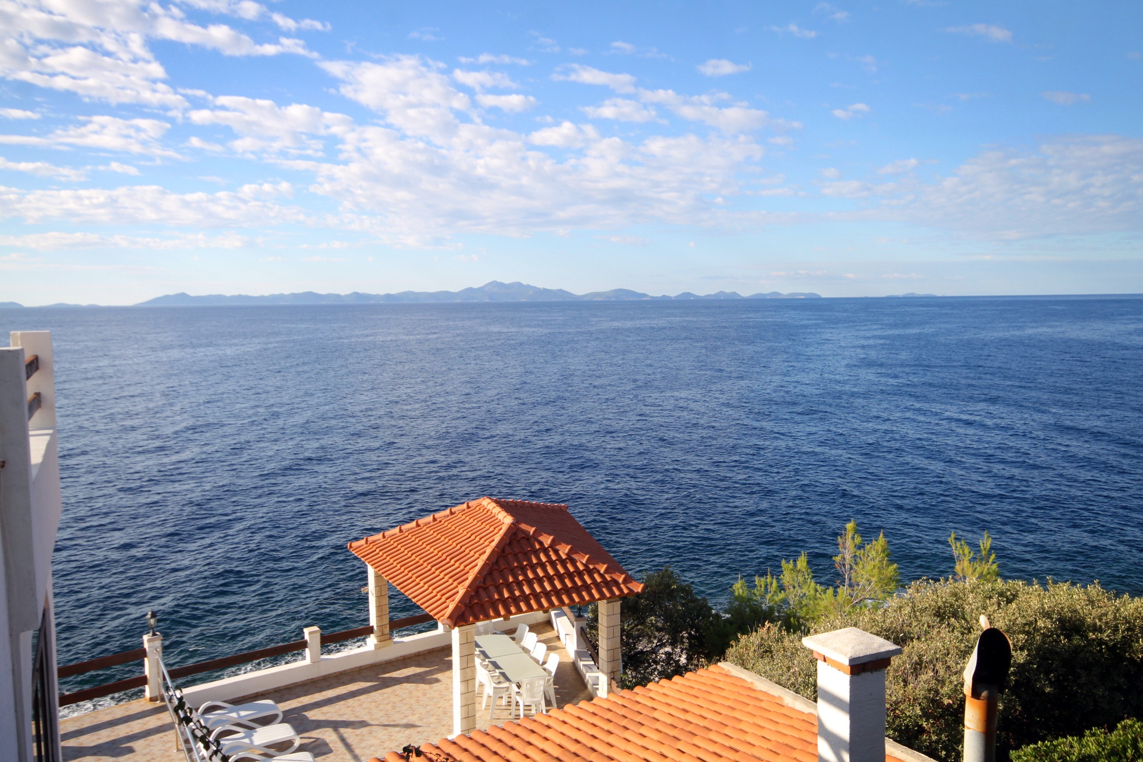 One bedroom apartment near beach Zavalatica, Korčula  A-e