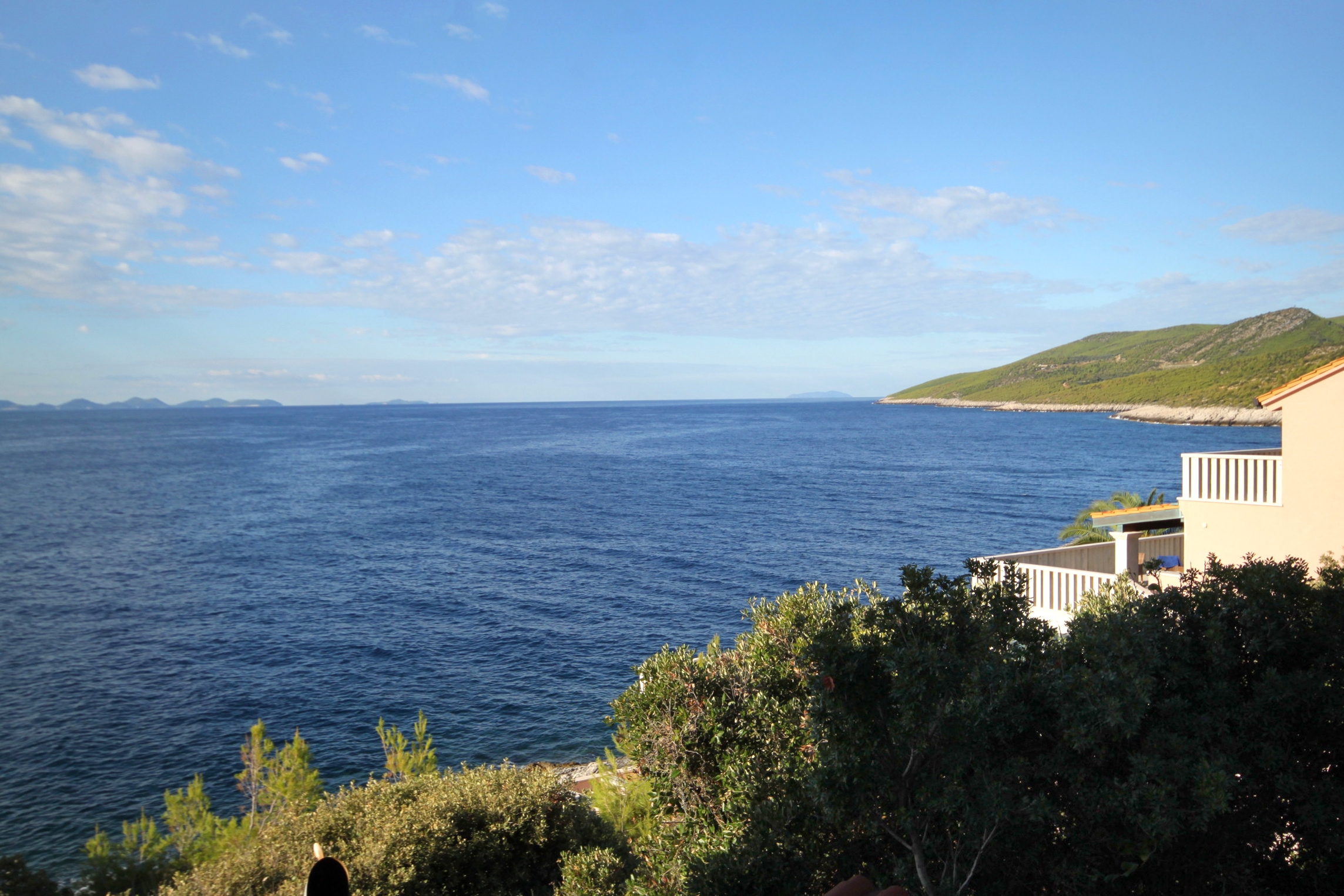 One bedroom apartment near beach Zavalatica, Korčula  A-e