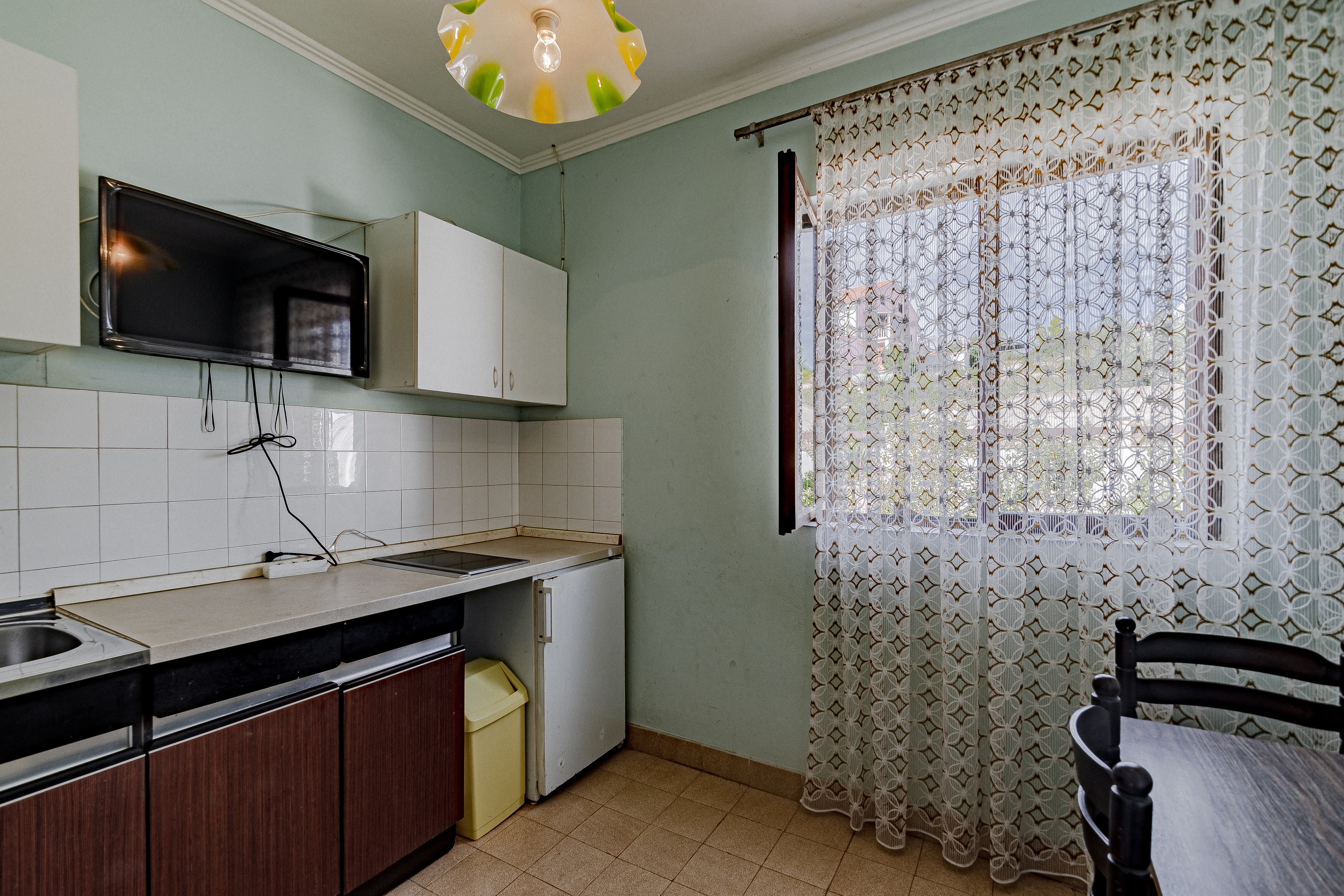 One bedroom apartment near beach Zavalatica, Korčula  A-e