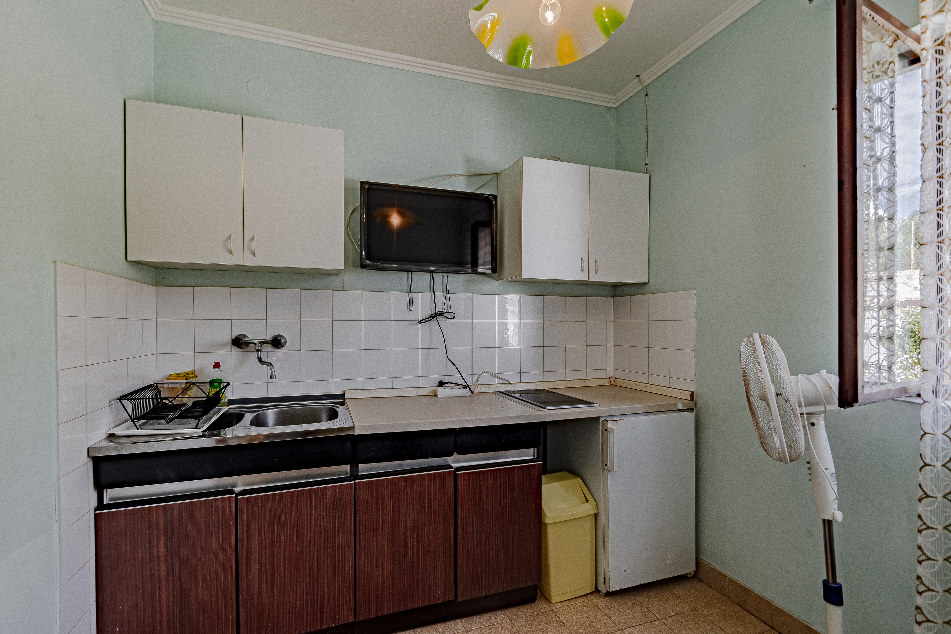 One bedroom apartment near beach Zavalatica, Korčula  A-e