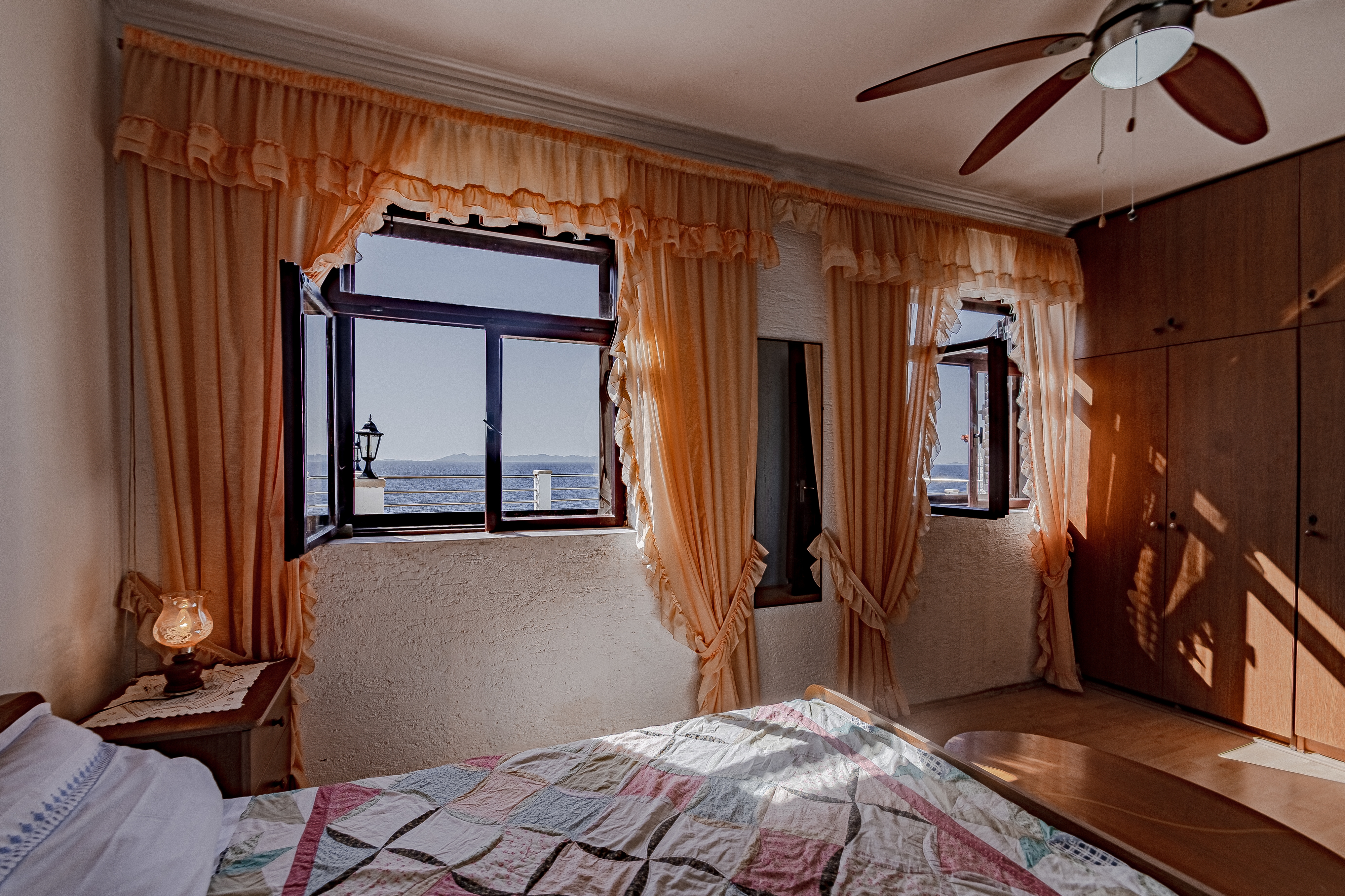 One bedroom apartment near beach Zavalatica, Korčula  A-f