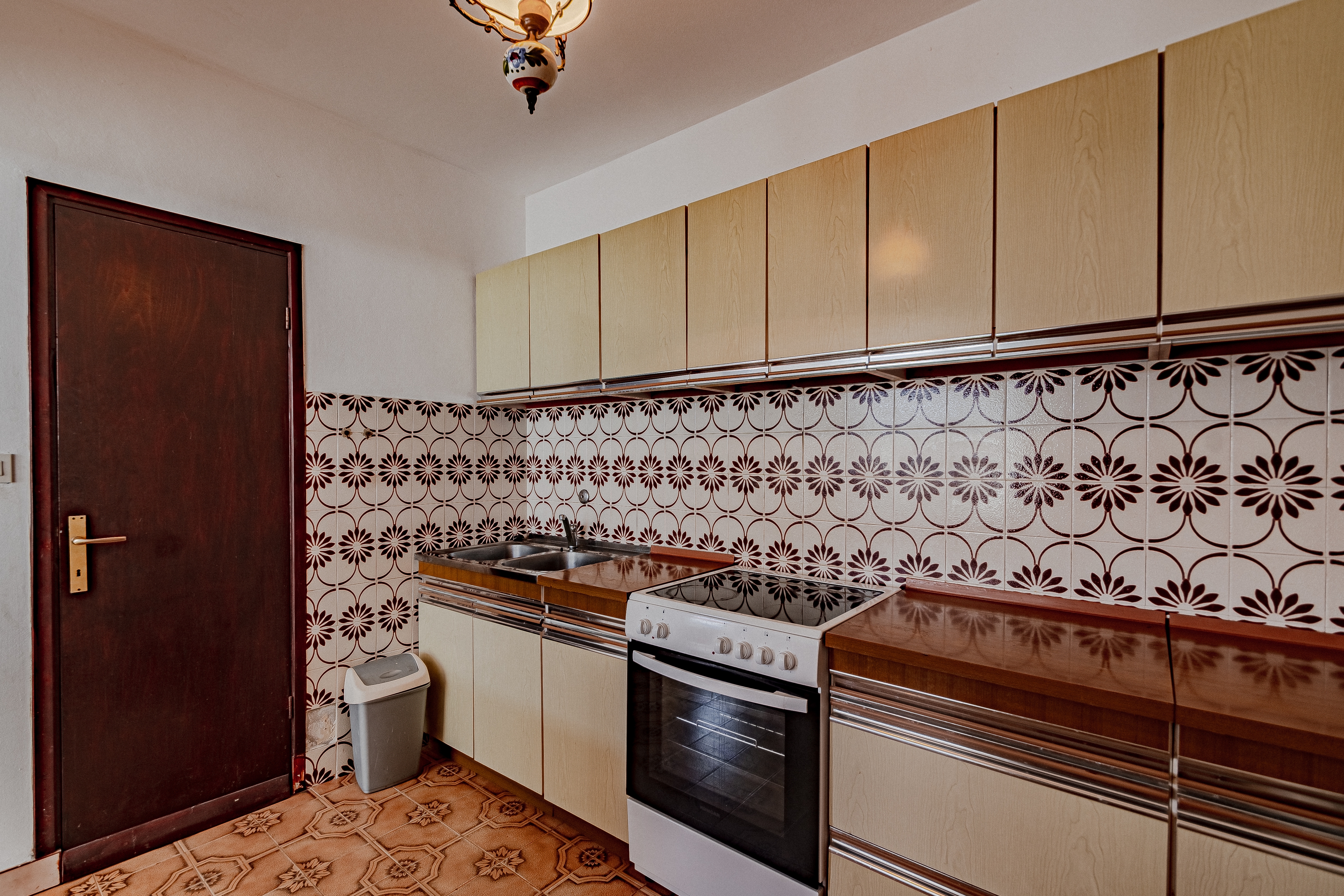 One bedroom apartment near beach Zavalatica, Korčula  A-f
