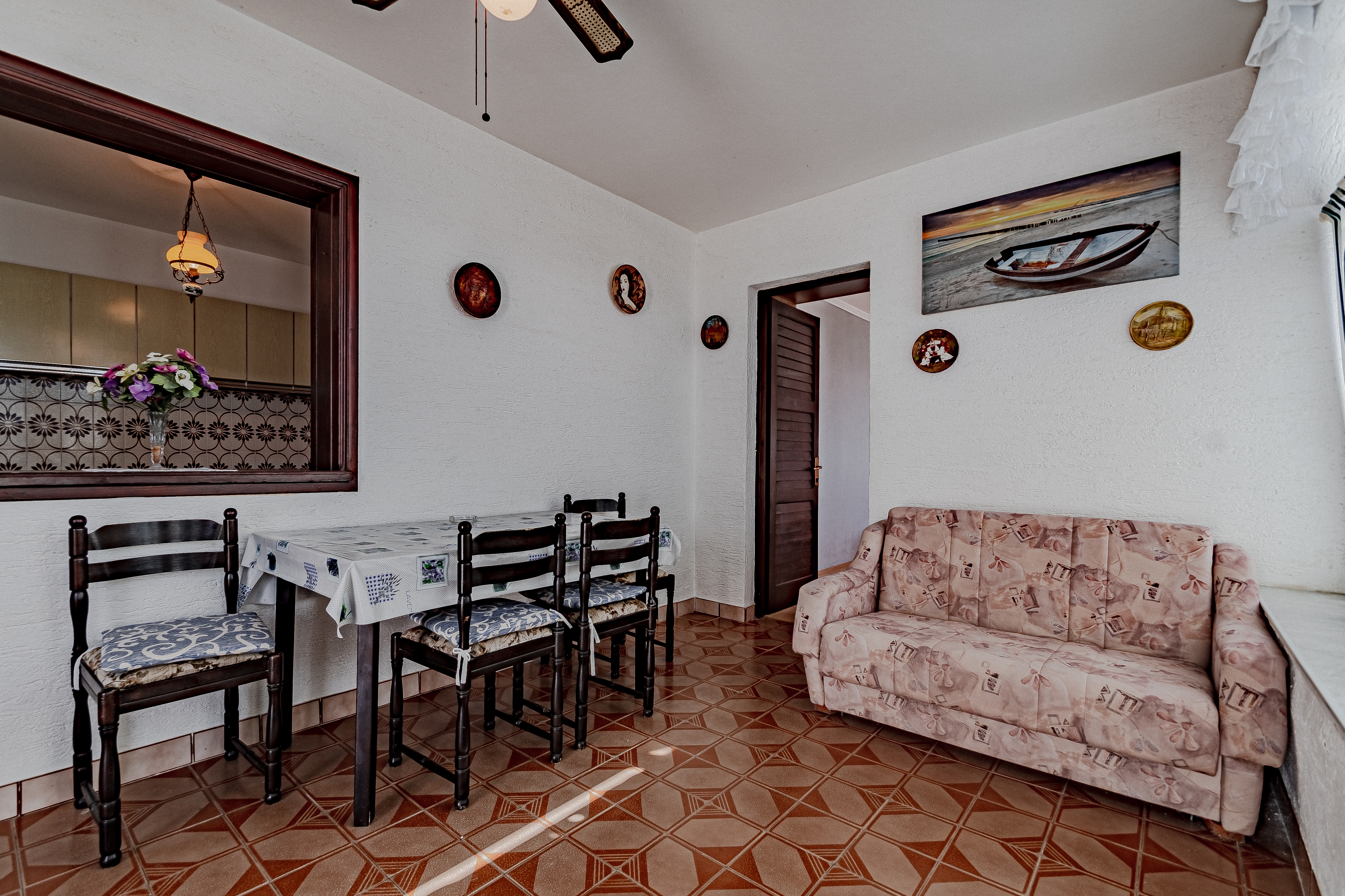 One bedroom apartment near beach Zavalatica, Korčula  A-f