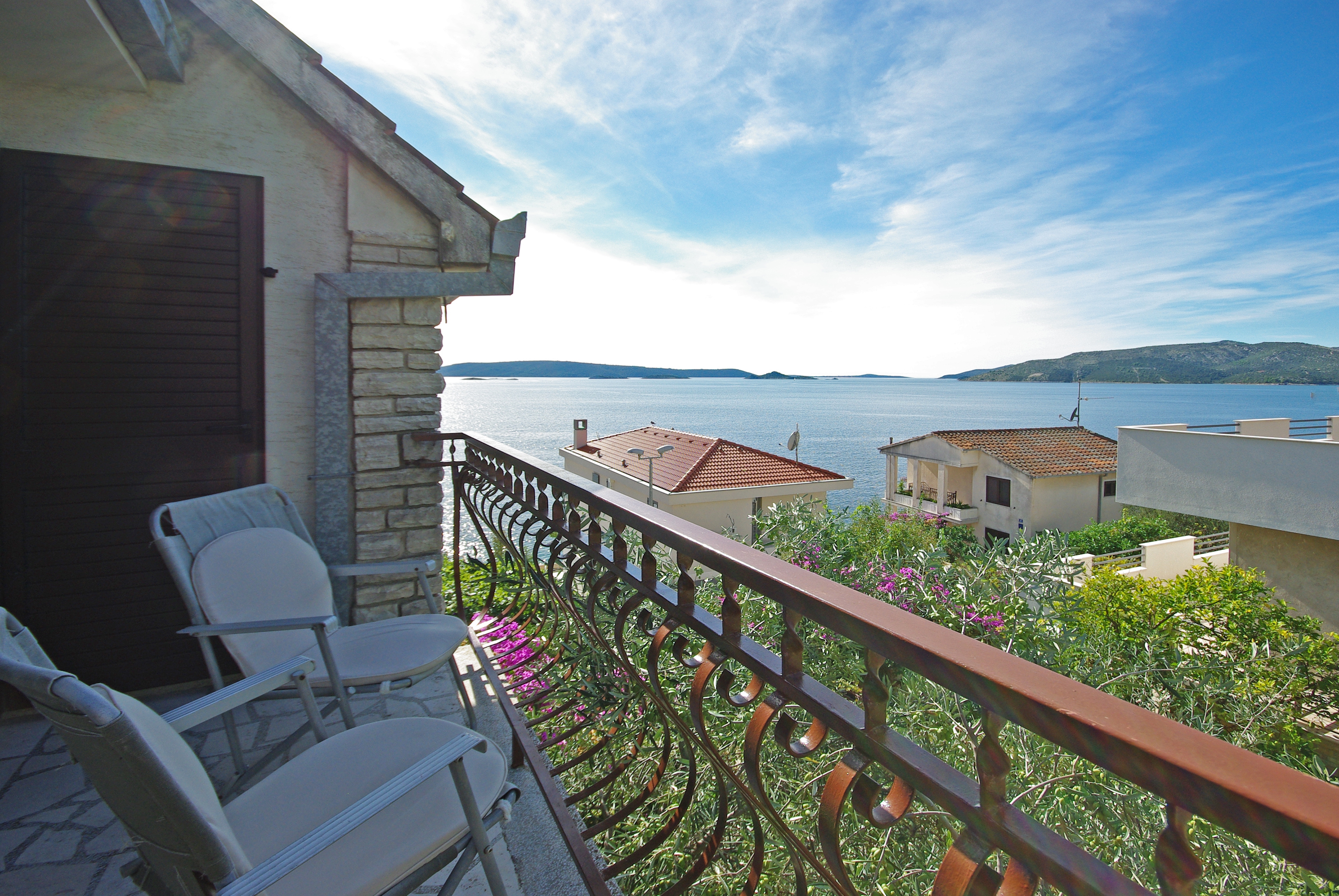 Two bedroom apartment near beach Okrug Donji, Čiovo  A-a