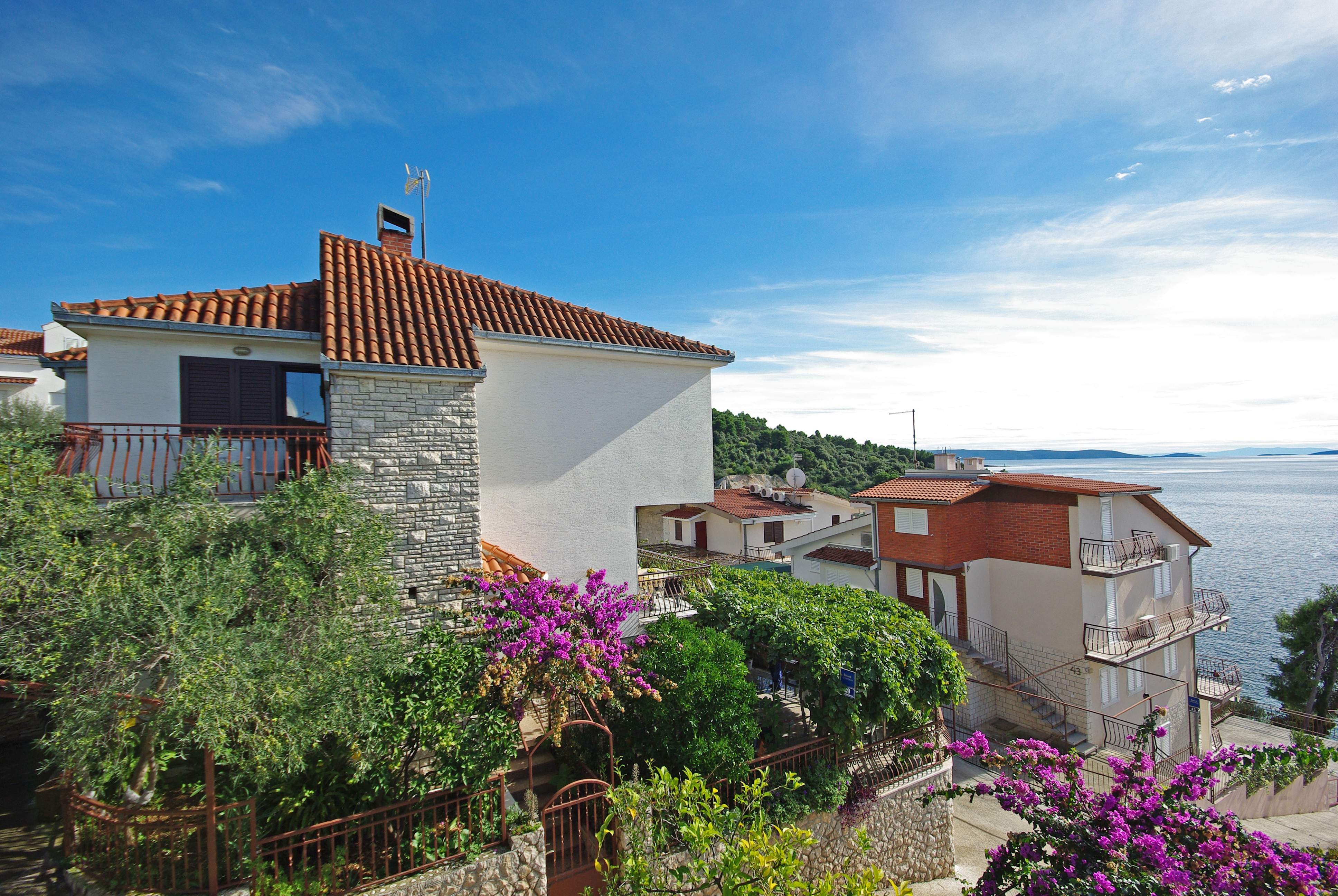 Two bedroom apartment near beach Okrug Donji, Čiovo (A-18300-a)