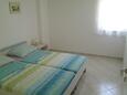 Спальня 1 Novalja, Спальня 1 в размещении типа apartment, WiFi.