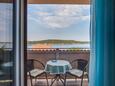 Mali Lošinj, Terrasse dans l’hébergement en type studio-apartment, avec la vue sur la mer, animaux acceptés et WiFi.