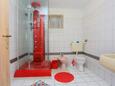 Bathroom 1 Marušići, Bathroom 1 in the apartment, (pet friendly) and WiFi.
