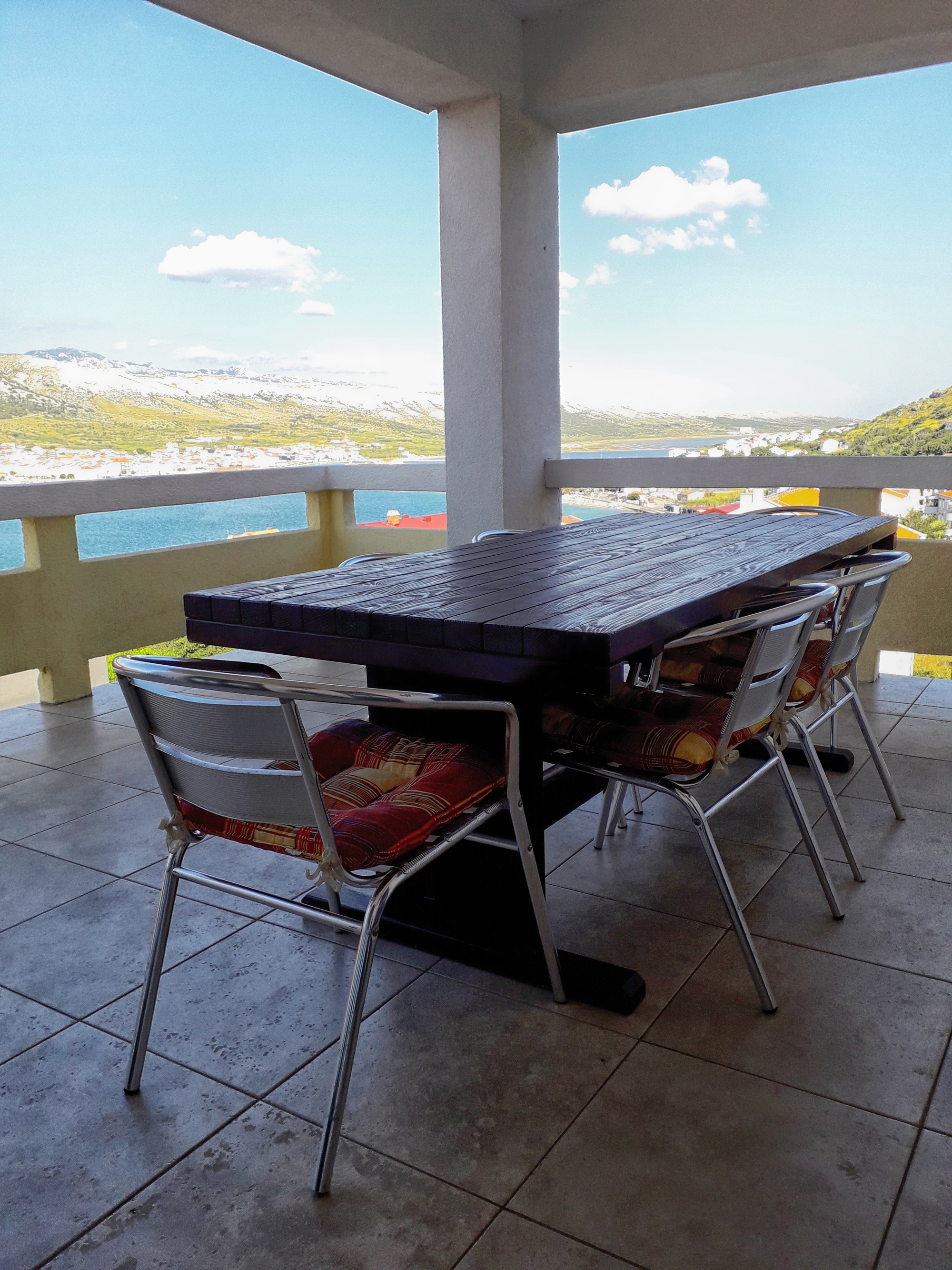 Two bedroom apartment with terrace and sea view Pag  A-d