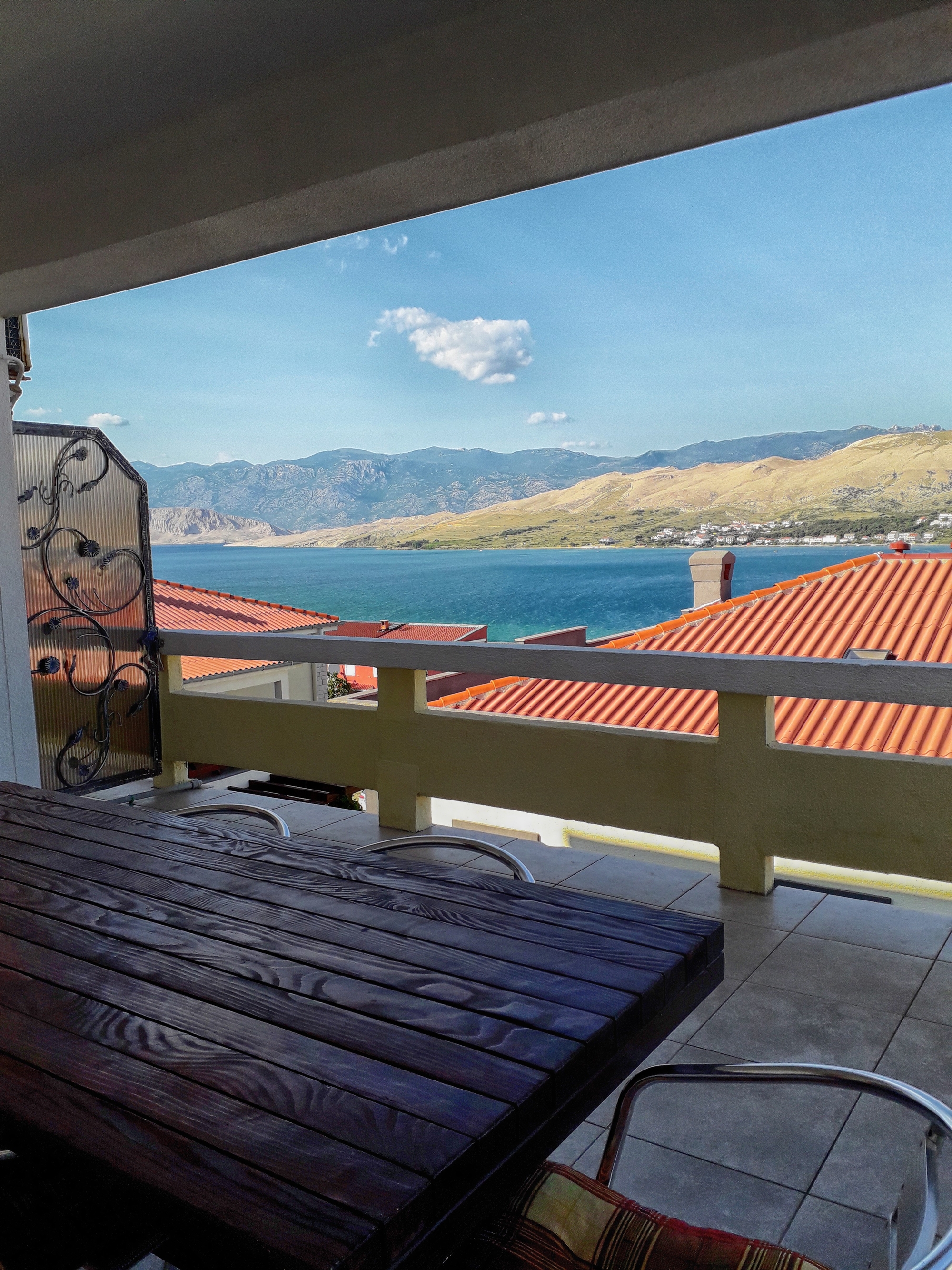 Two bedroom apartment with terrace and sea view Pag  A-d