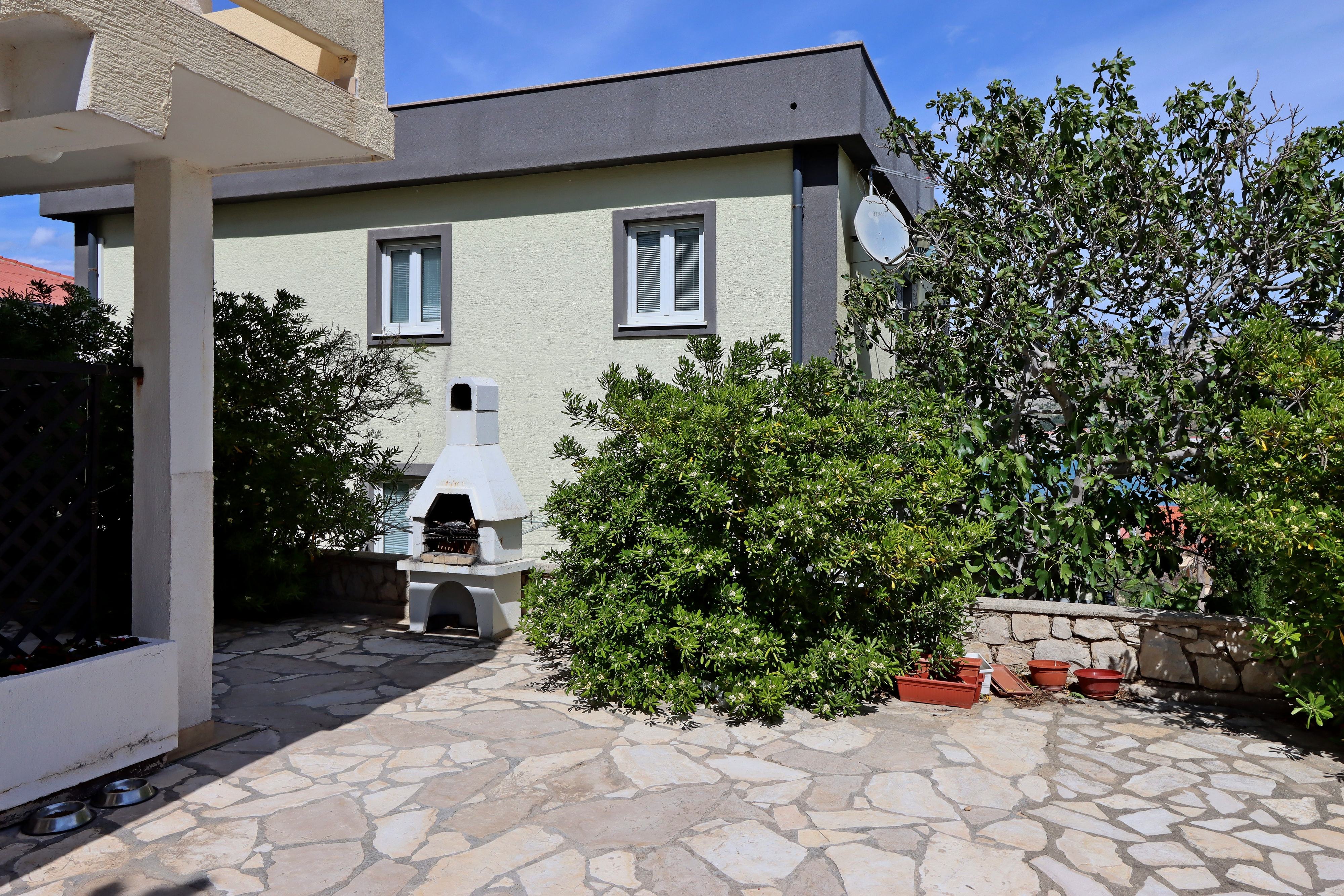 Studio flat with terrace and sea view Pag (AS-18325-a) Studio flat with terrace and sea view Pag (AS-18325-a)