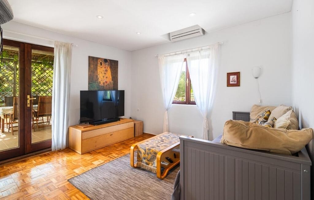 Two bedroom house with terrace Rudina, Hvar (K-18333) Two bedroom house with terrace Rudina, Hvar (K-18333)