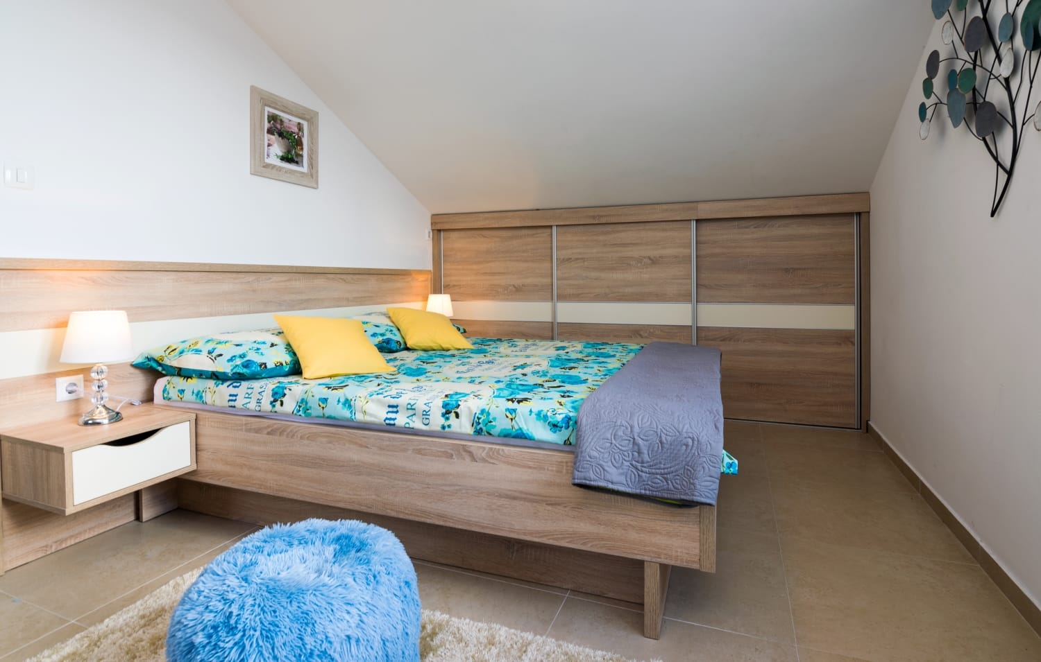 Four bedroom house with terrace and sea view Novigrad  K