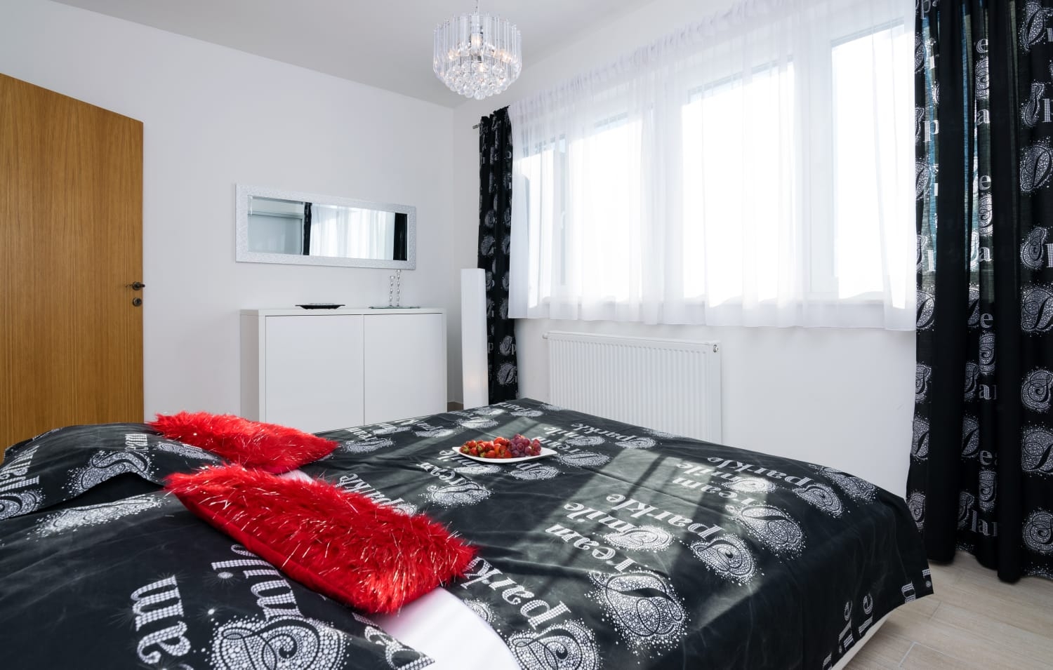 Four bedroom house with terrace and sea view Novigrad  K