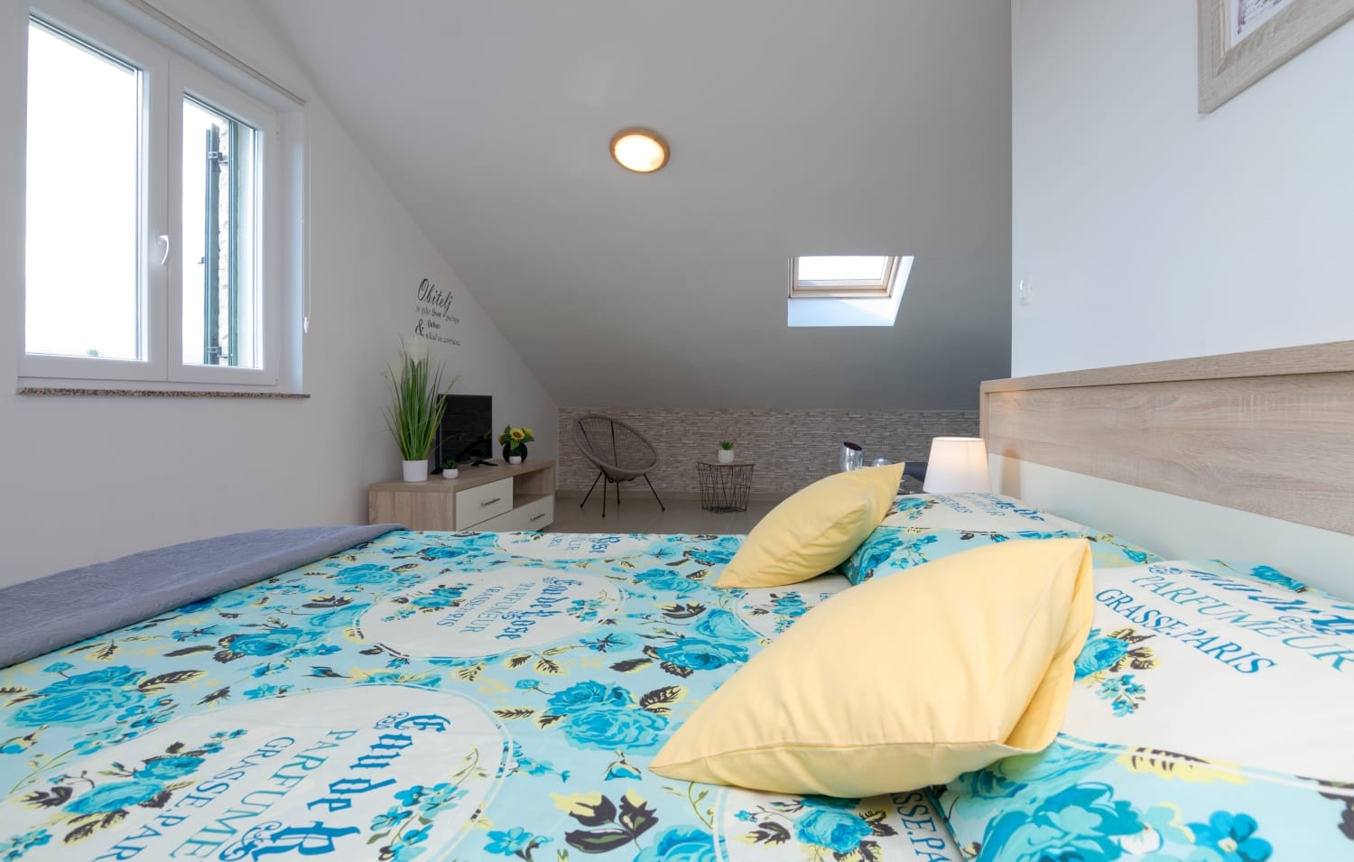 Four bedroom house with terrace and sea view Novigrad  K