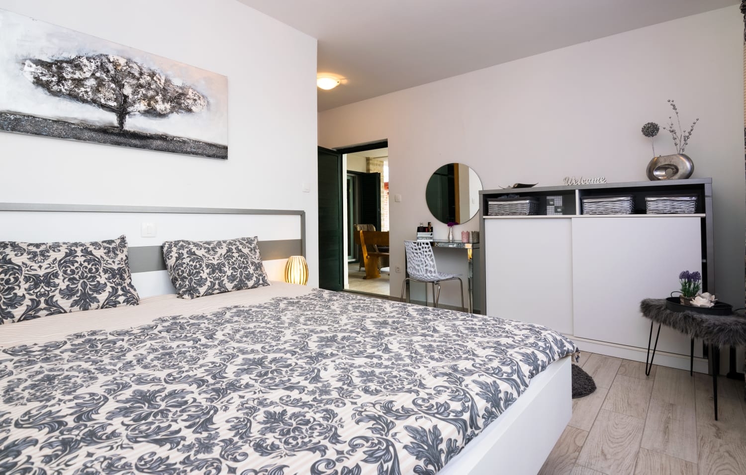 Four bedroom house with terrace and sea view Novigrad  K