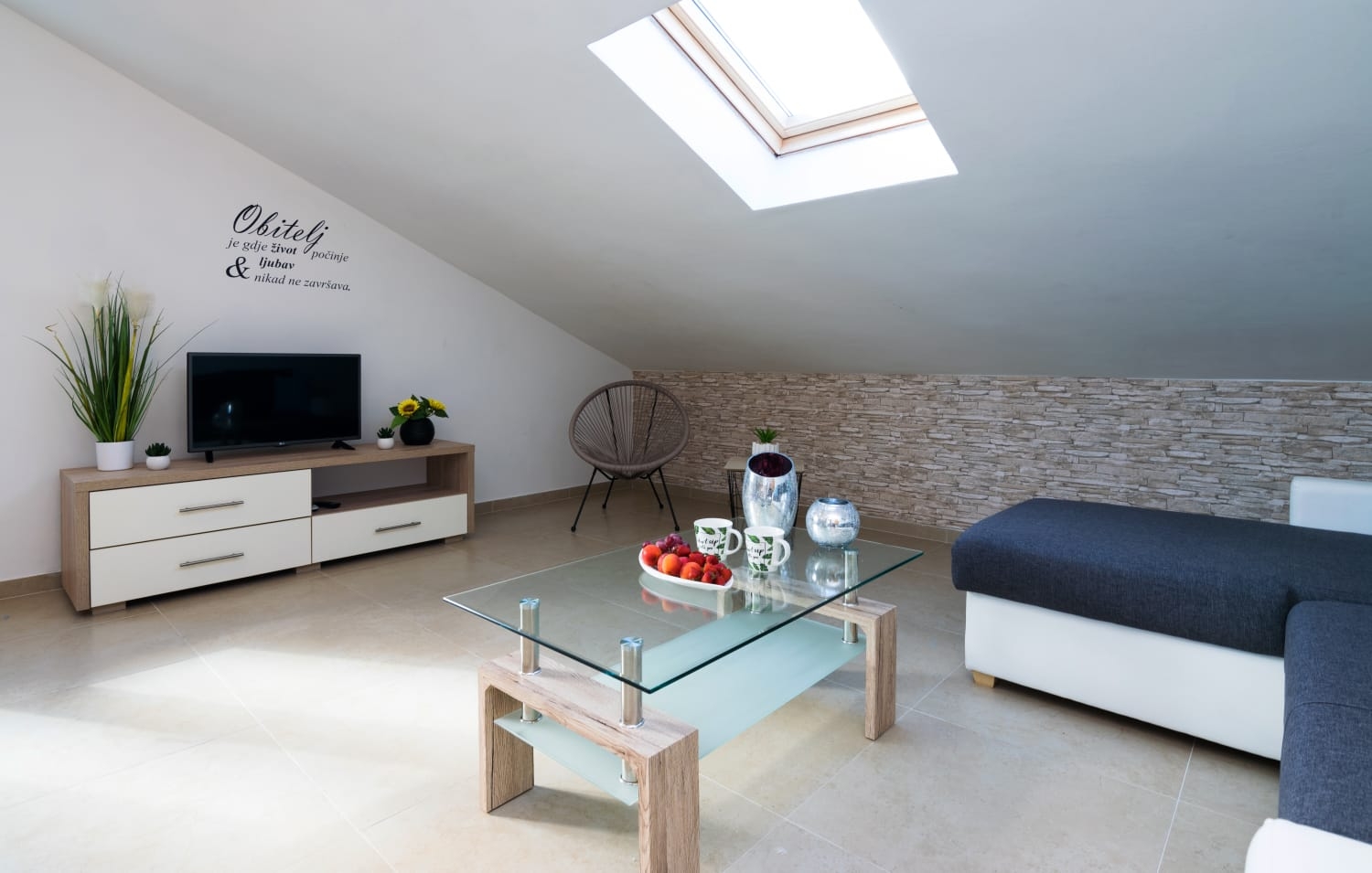 Four bedroom house with terrace and sea view Novigrad  K