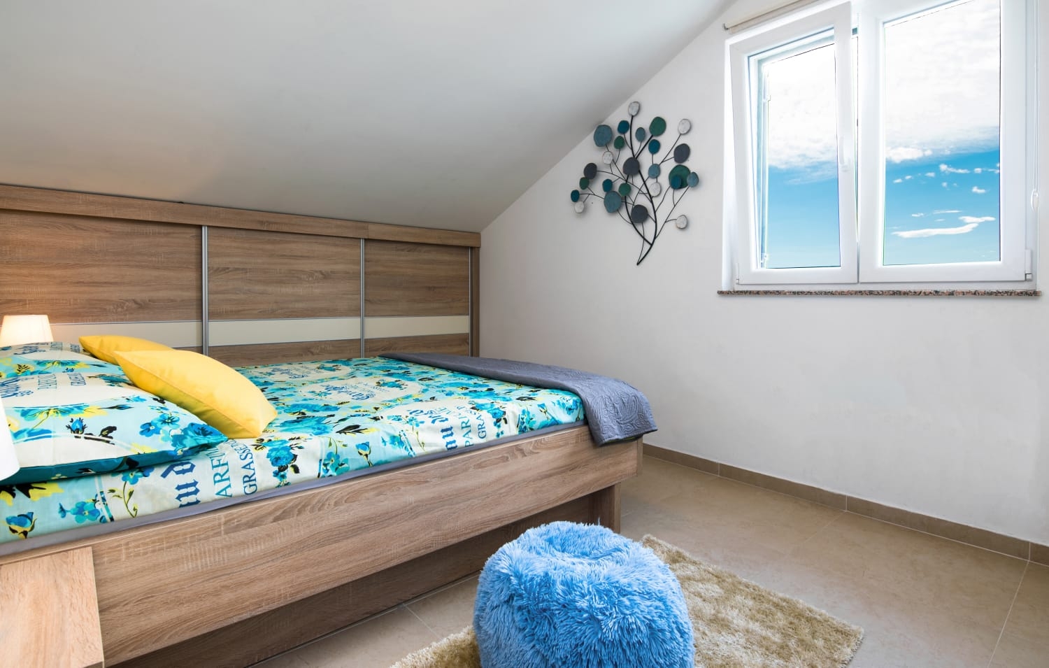 Four bedroom house with terrace and sea view Novigrad  K