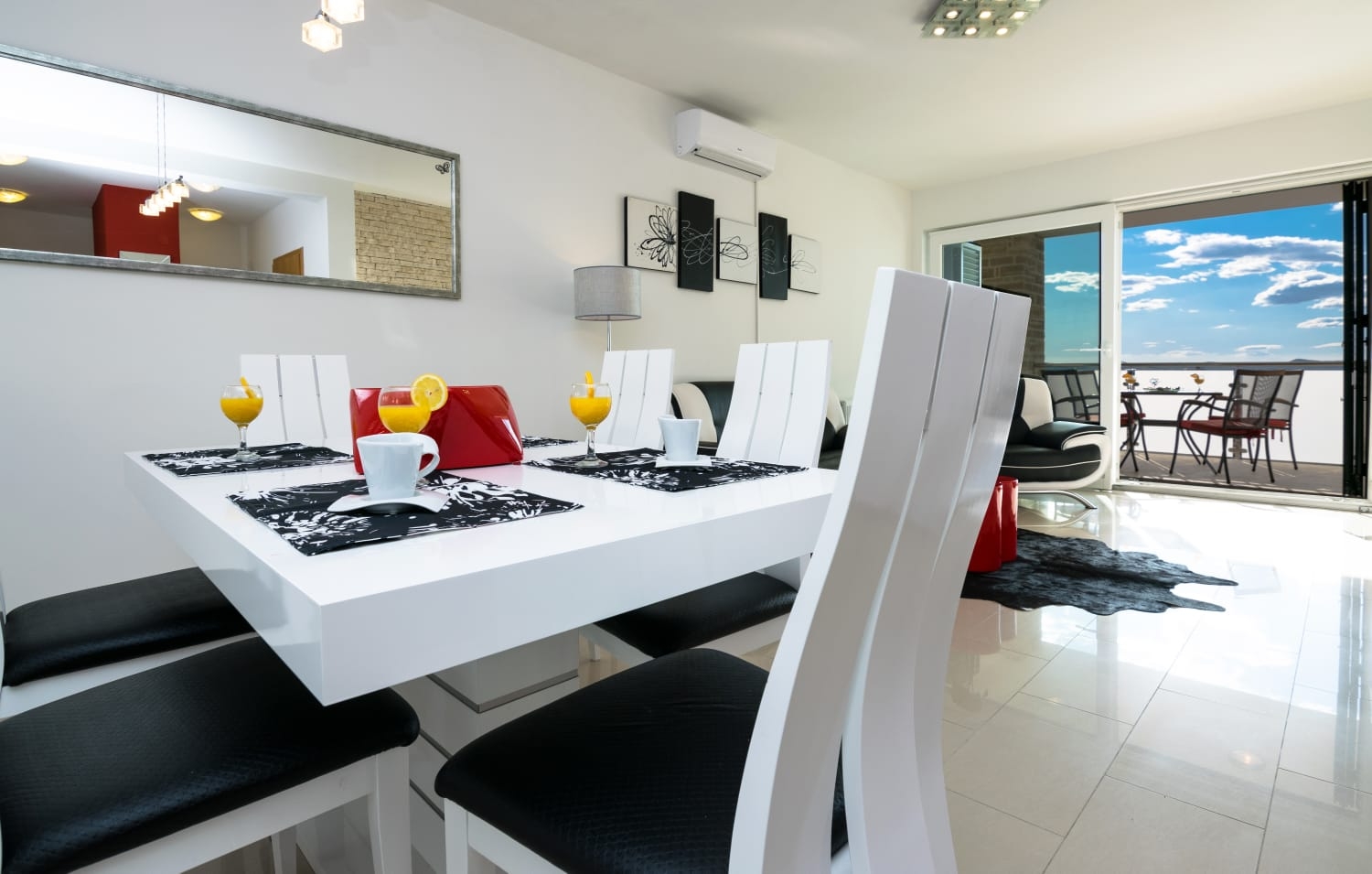 Four bedroom house with terrace and sea view Novigrad  K