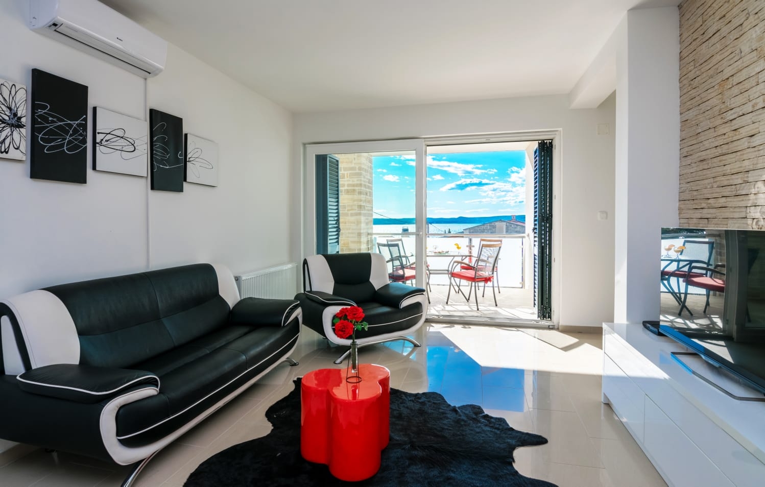 Four bedroom house with terrace and sea view Novigrad  K