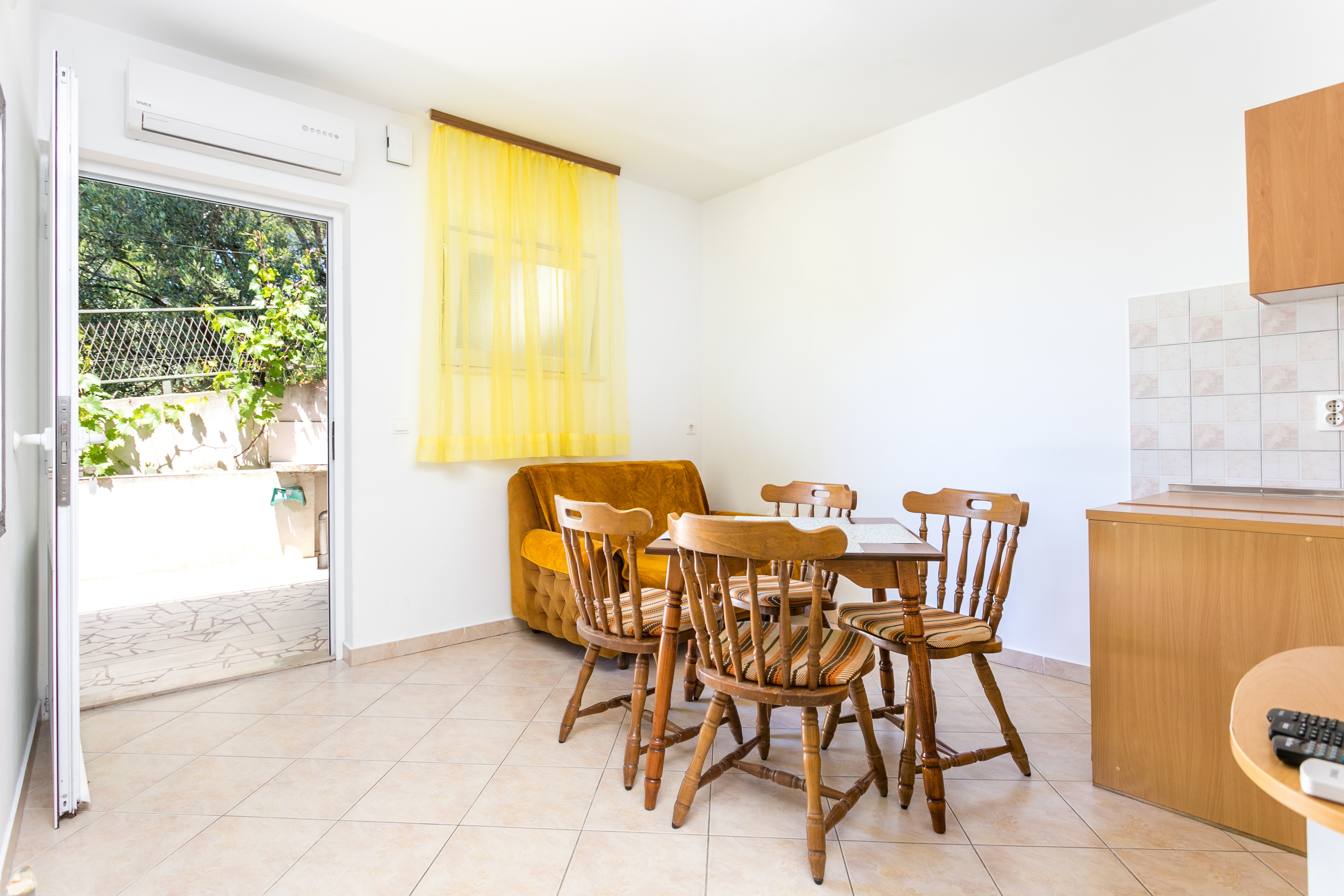 Two bedroom apartment with terrace Brela (Makarska) (A-18356-b) Two bedroom apartment with terrace Brela (Makarska) (A-18356-b)