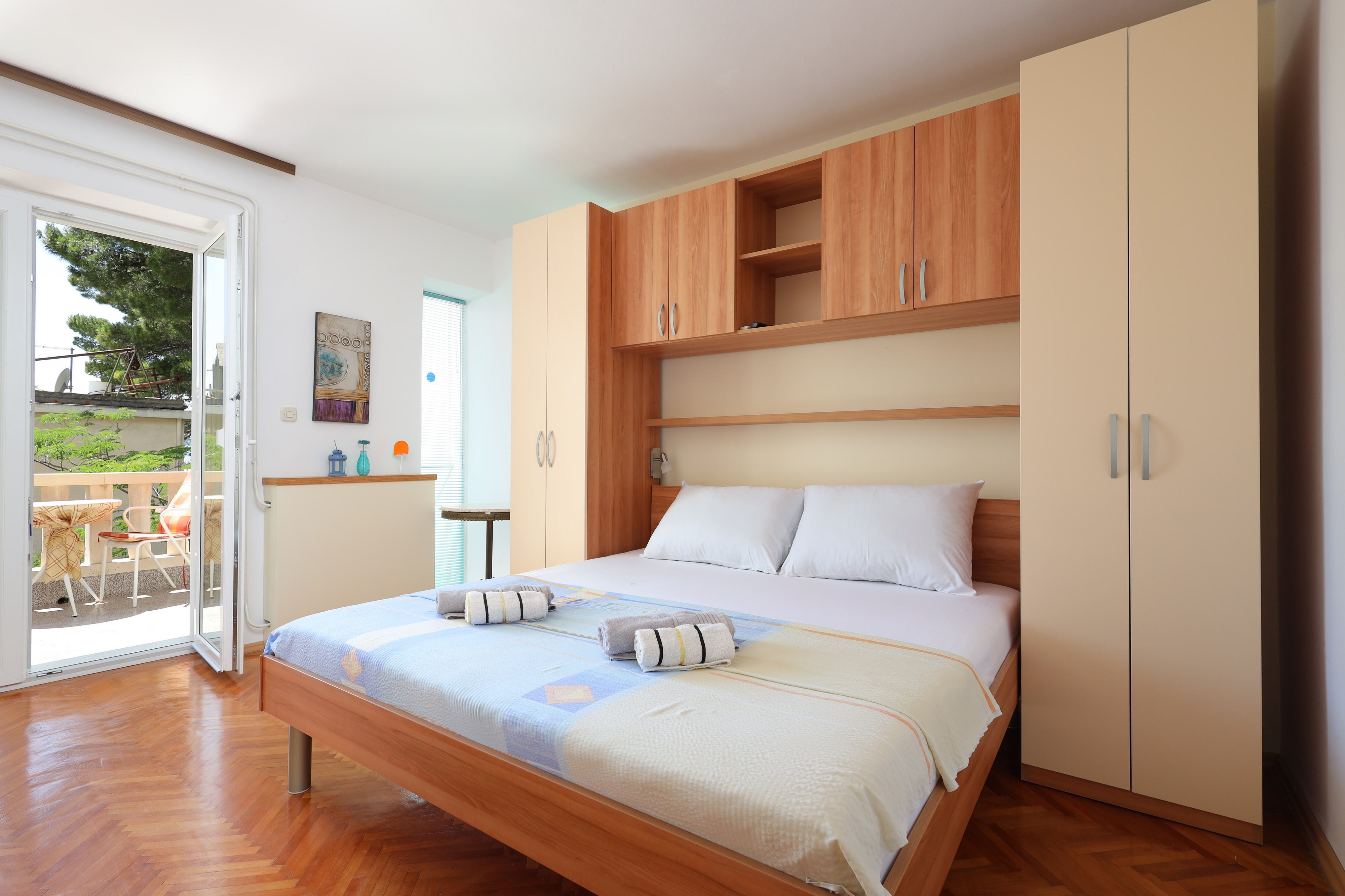 Studio flat with terrace Brela (Makarska) (AS-18356-d)