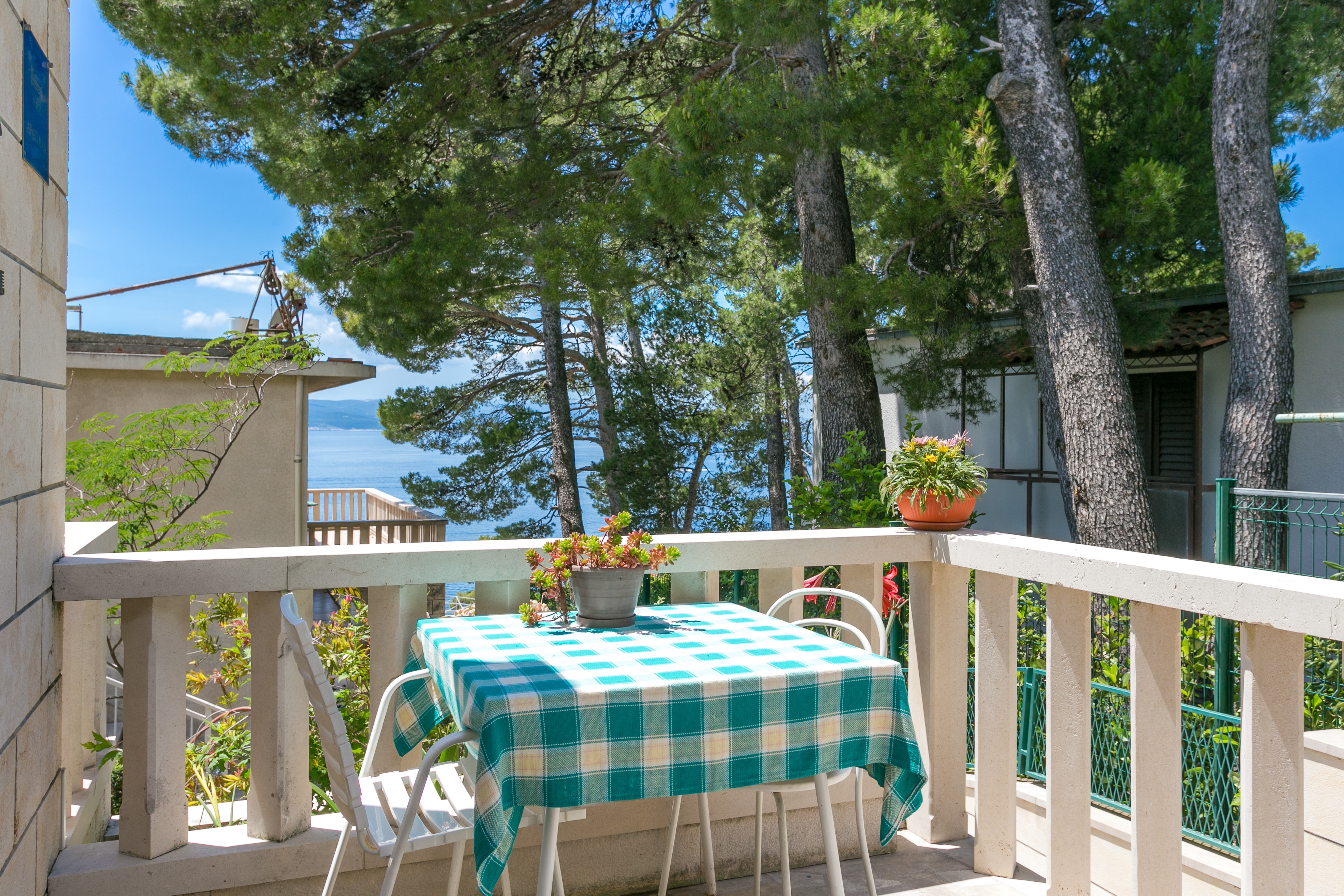 Studio flat with terrace Brela (Makarska) (AS-18356-e) Studio flat with terrace Brela (Makarska) (AS-18356-e)