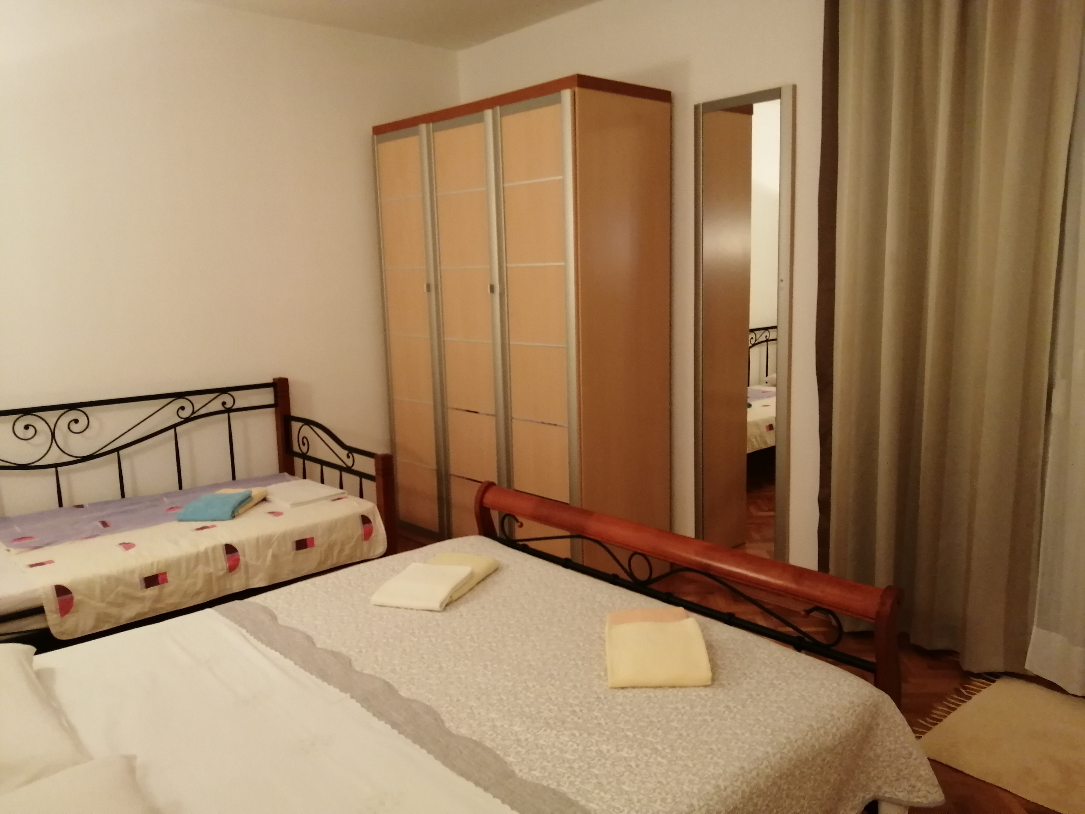Two bedroom apartment with terrace Rab  A-a