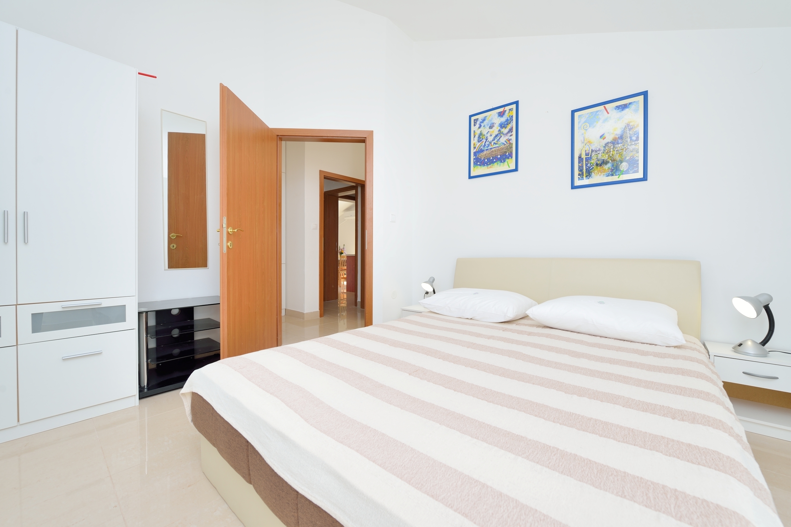 One bedroom apartment with terrace and sea view Cove Ljubljeva, Trogir  A-a