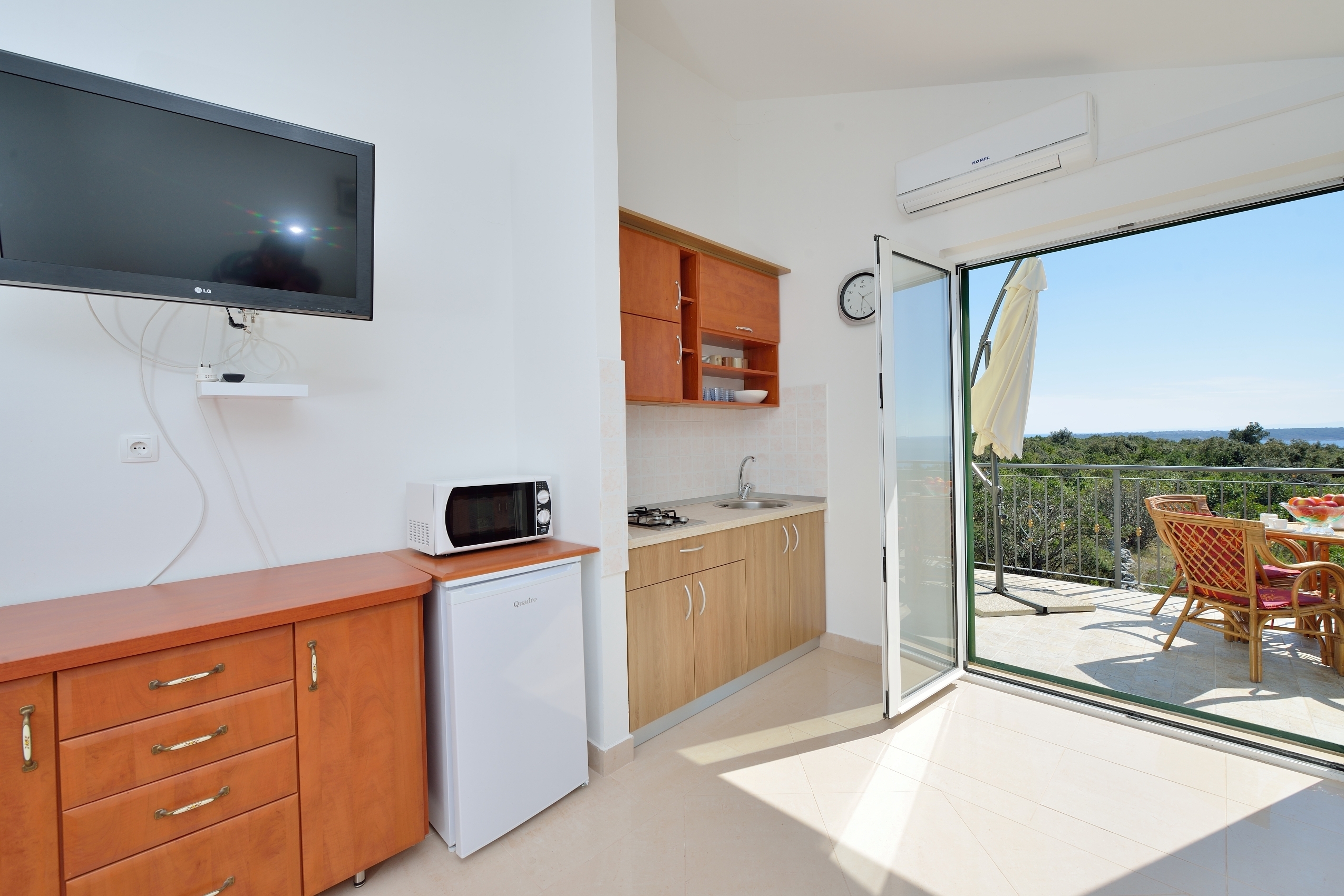 One bedroom apartment with terrace and sea view Cove Ljubljeva, Trogir  A-a