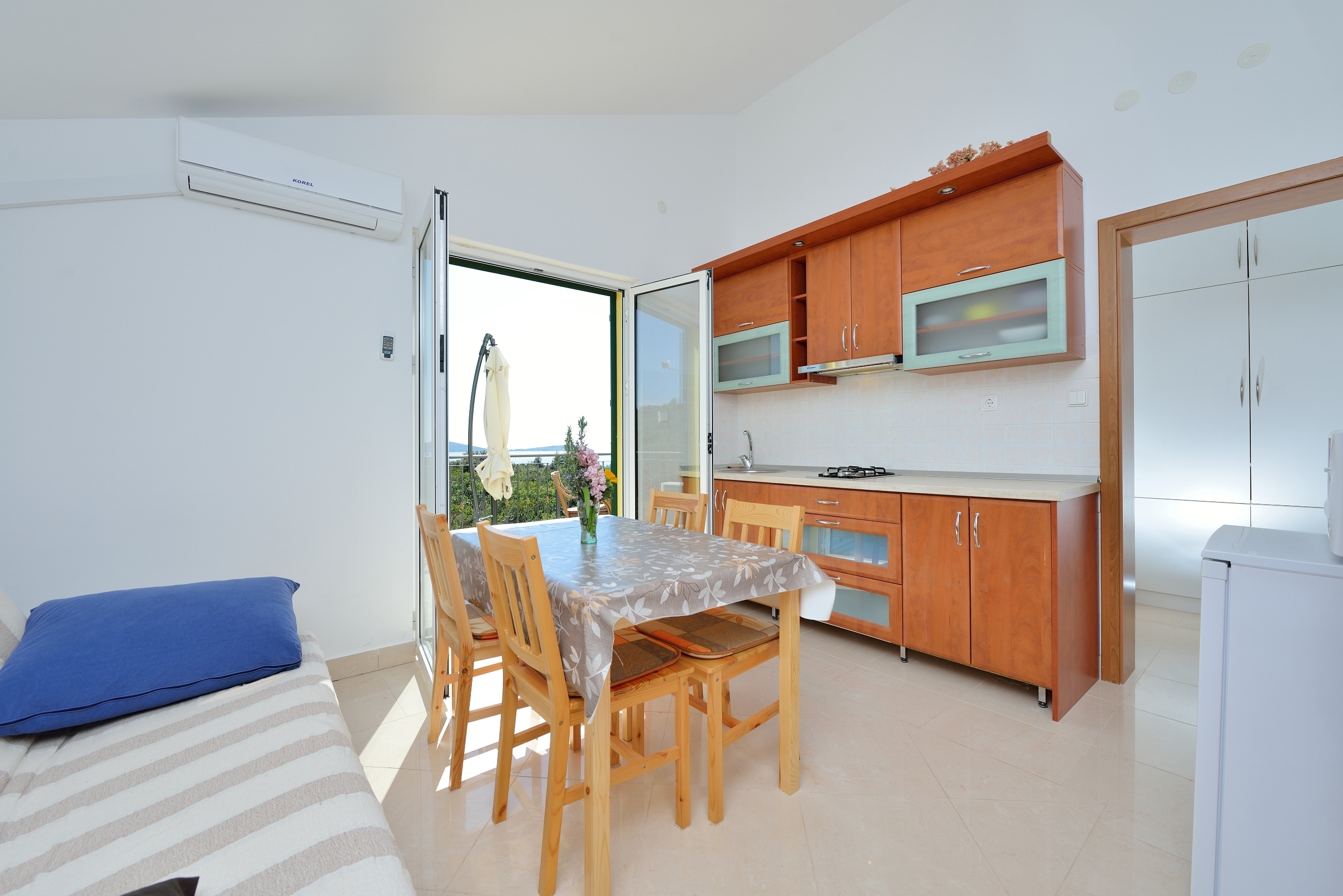 One bedroom apartment with terrace and sea view Cove Ljubljeva, Trogir  A-b