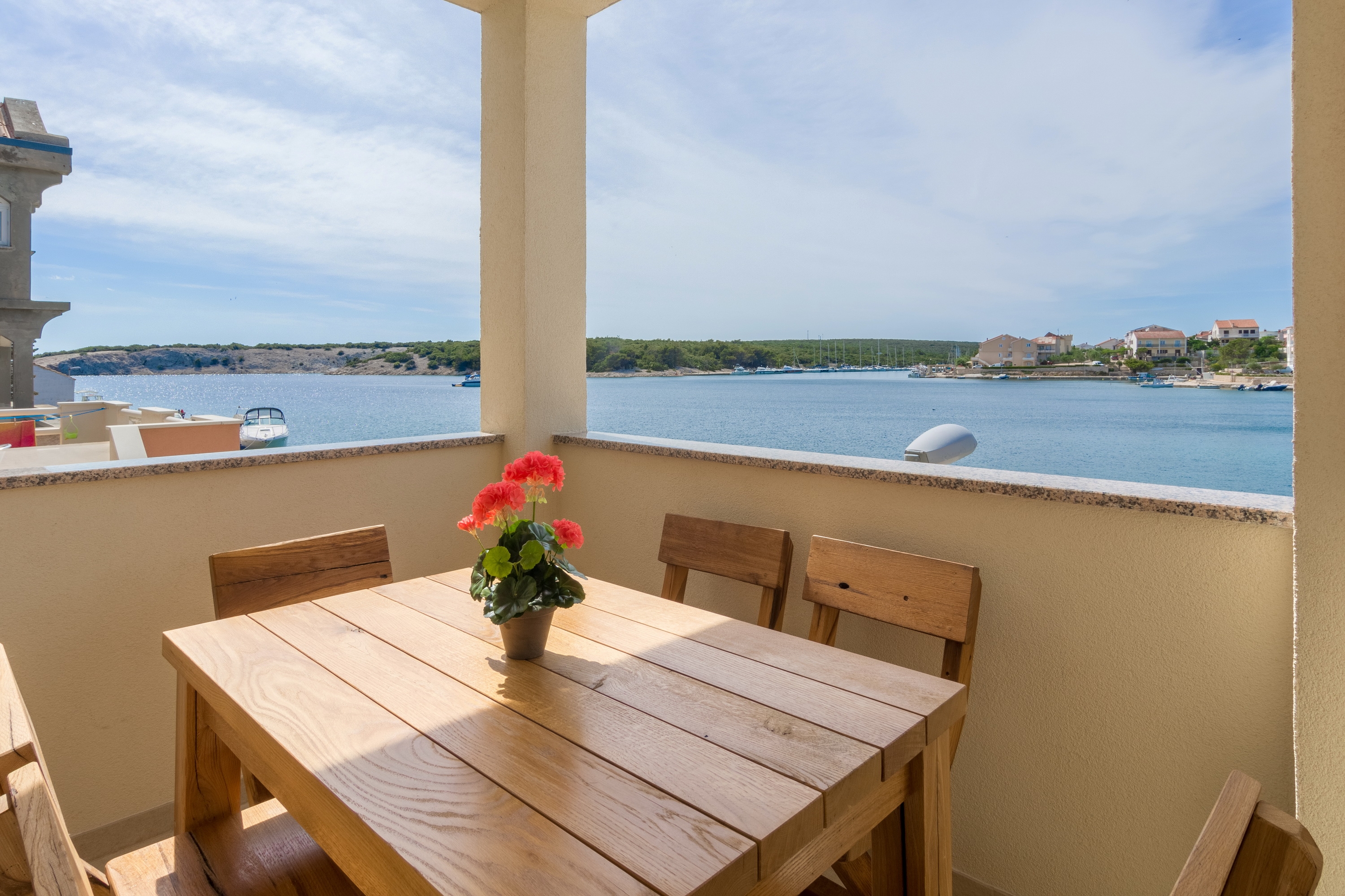 Two bedroom apartment with balcony and sea view Šimuni, Pag  A-b
