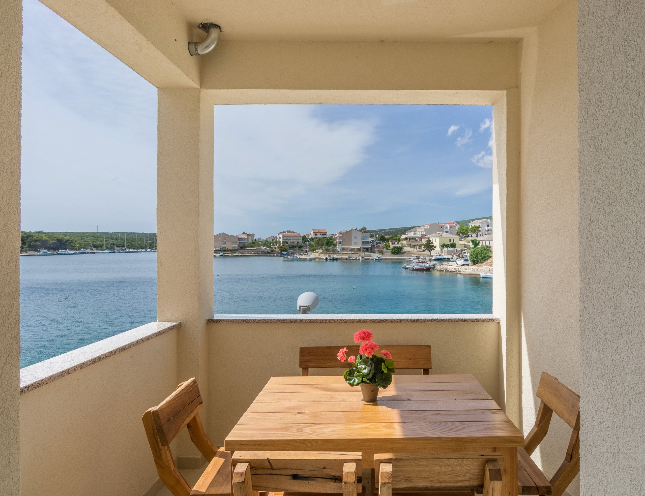 Two bedroom apartment with balcony and sea view Šimuni, Pag (A-18386-b) Two bedroom apartment with balcony and sea view Šimuni, Pag (A-18386-b)