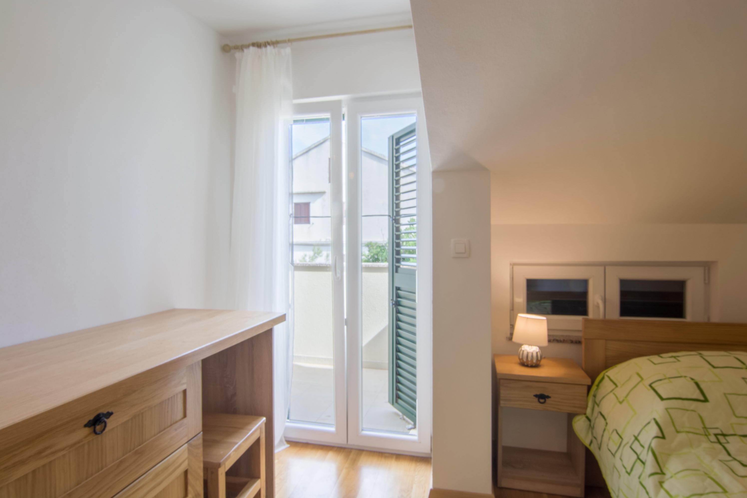 Comfortable and spacious apartment with terrace and sea view Šimuni, Pag  A-c