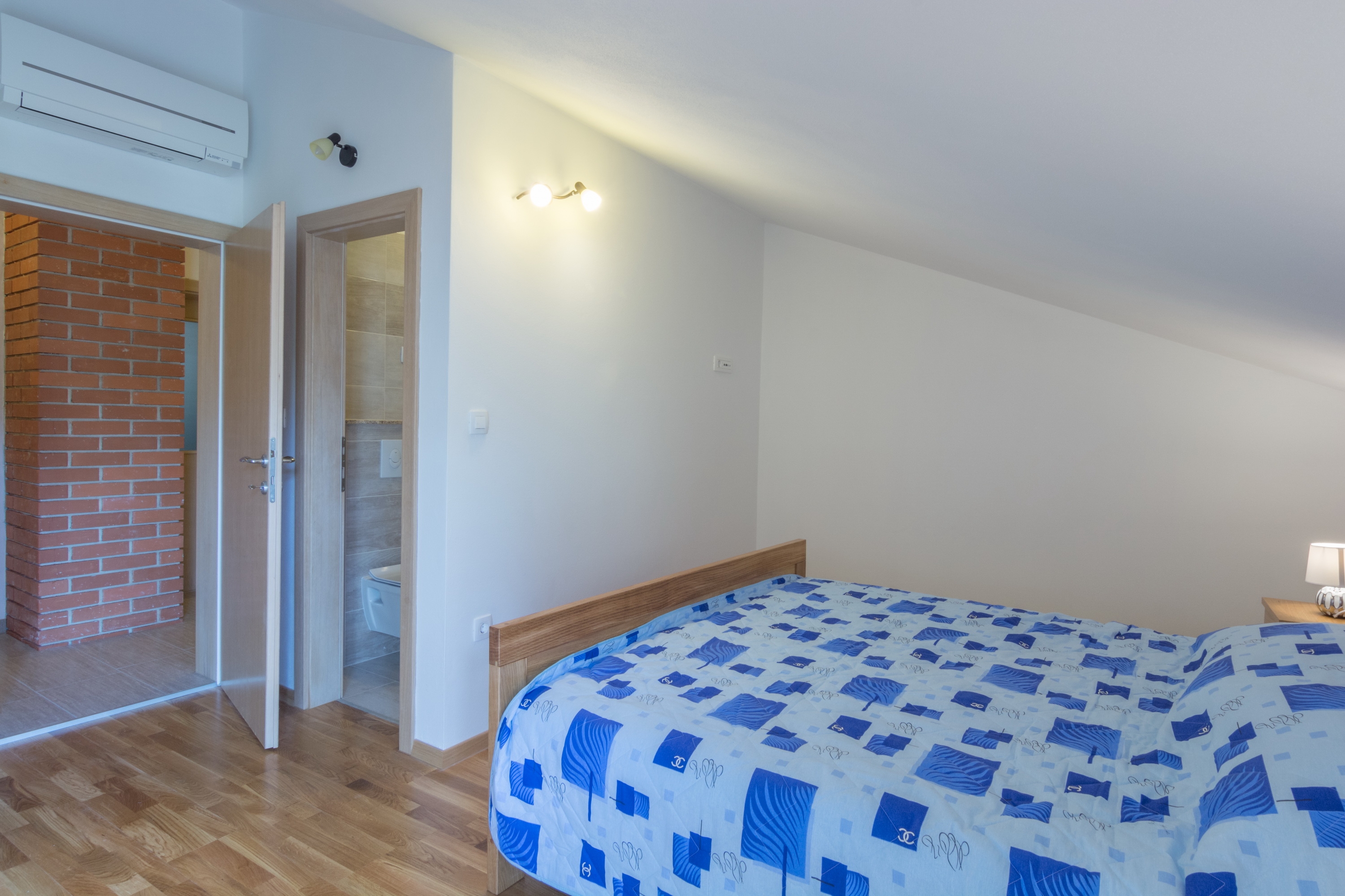 Comfortable and spacious apartment with terrace and sea view Šimuni, Pag  A-c
