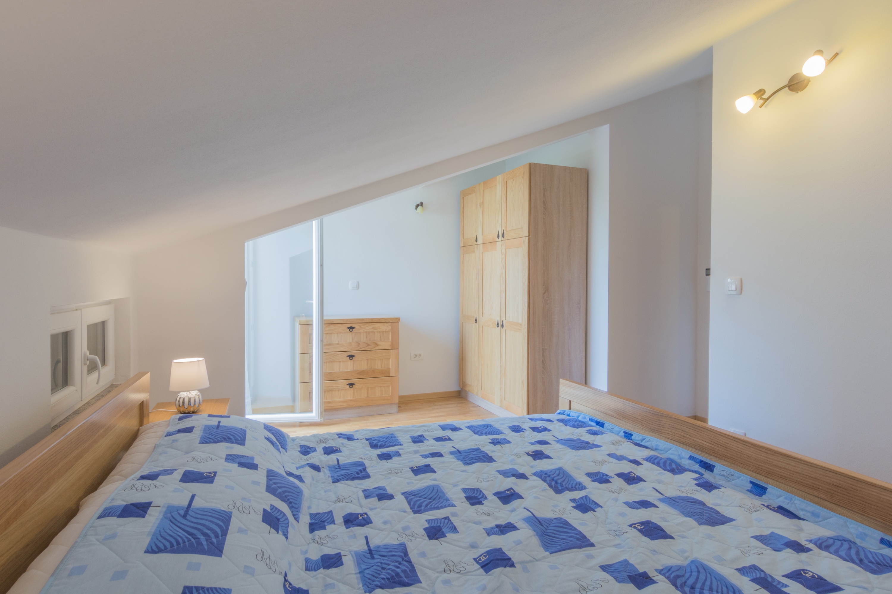 Comfortable and spacious apartment with terrace and sea view Šimuni, Pag  A-c