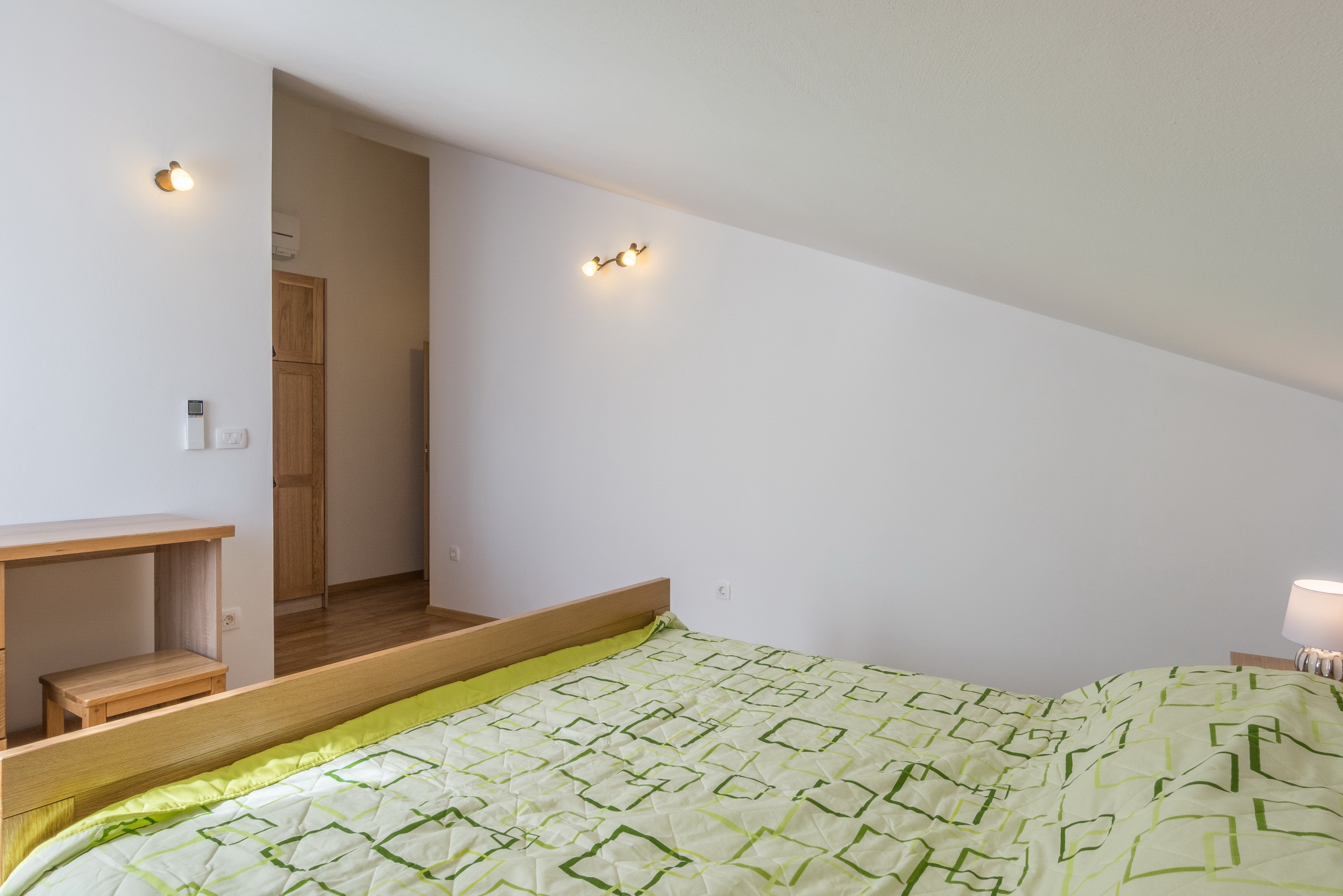 Comfortable and spacious apartment with terrace and sea view Šimuni, Pag  A-c