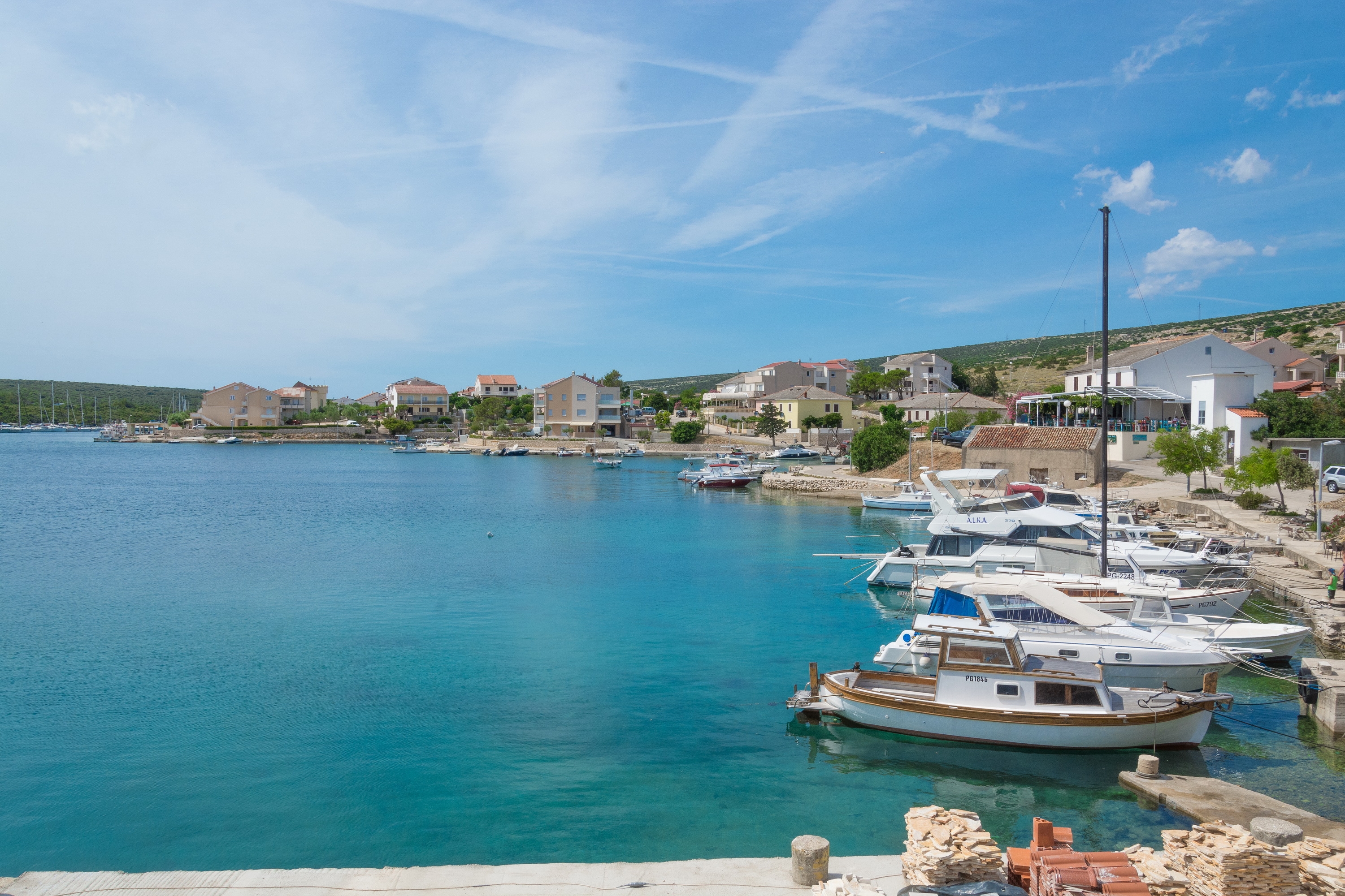Comfortable and spacious apartment with terrace and sea view Šimuni, Pag  A-c