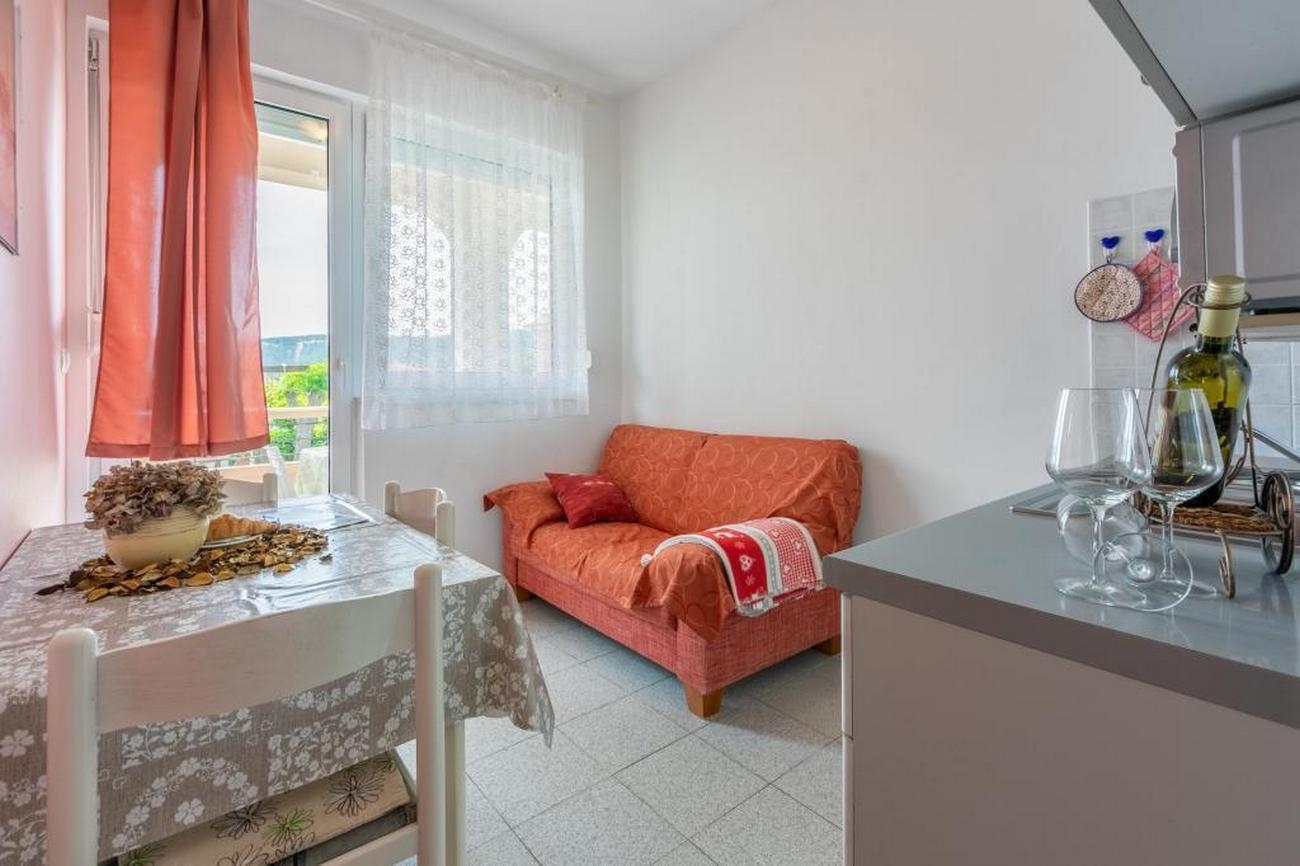Two bedroom apartment with terrace Lopar, Rab (A-18388-a) Two bedroom apartment with terrace Lopar, Rab (A-18388-a)