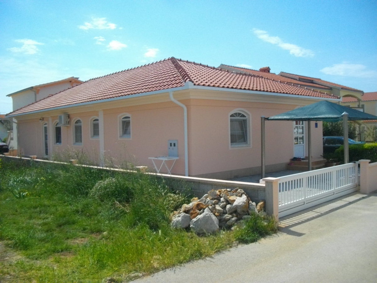 Two bedroom apartment with terrace Vir (A-18389-a)