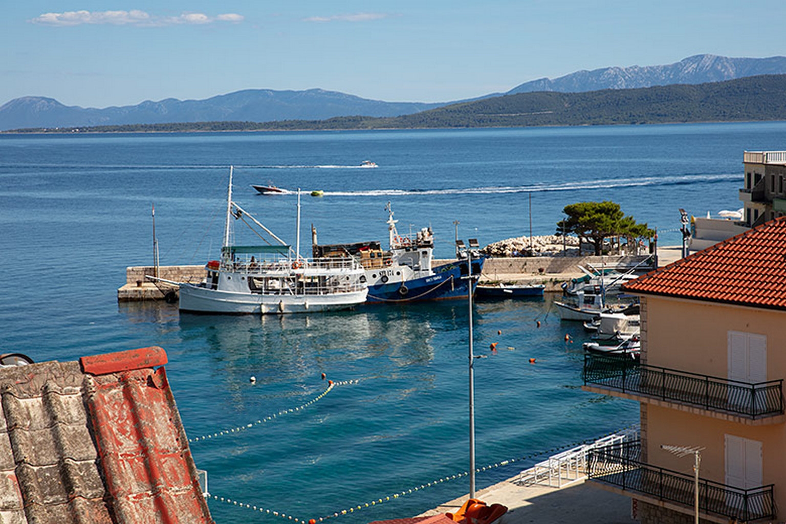 Two bedroom apartment near beach Igrane, Makarska  A-a