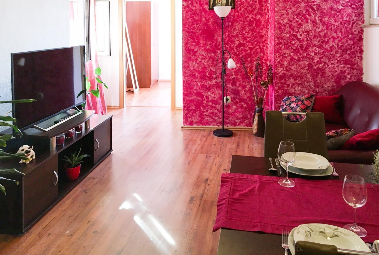 One bedroom apartment near beach Igrane, Makarska (A-18405-b) One bedroom apartment near beach Igrane, Makarska (A-18405-b)